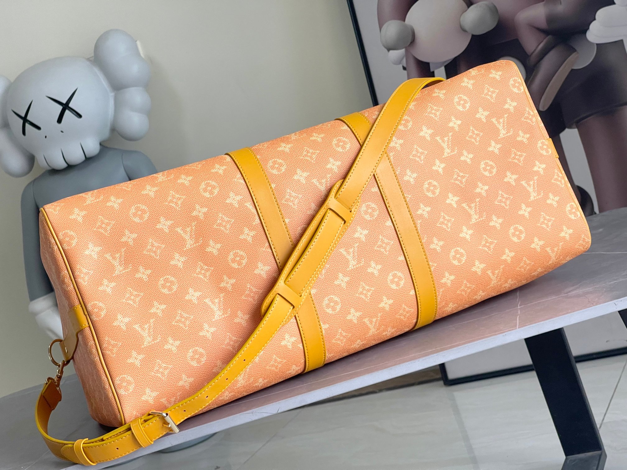 P1360 M13186 Tamaño Variable Chip Louis Vuitton LV 24FW Monograma Nueva Vieja Flor Bolsa Louis Vuitton LV 24FW Monograma Nueva Vieja Flor Amarilla Vieja Flor Amarilla Serie Messenger Bolsa Montsouris Satchel Keepall 55 Bolsas de Viaje Múltiples tamaños de estilo clásico: 55X27X20 CM-Alta Fake Factory