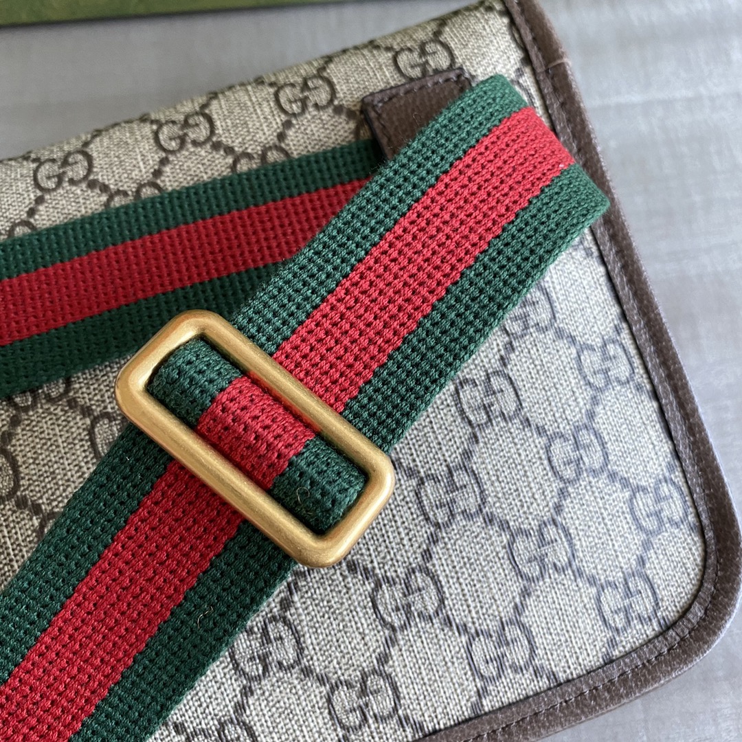 G493930 P1100New packaging! Size 24.5x16.5x3.8 #New fanny pack series fanny pack made of GG Supreme canvas with vintage style design style with leather piping can be wrapped around the waist with green and red webbing and buckle to ensure the security oval GUCCI leather label with tiger head pattern adjustable nylon webbing belt with plastic buckle this fanny pack can be worn around the waist or above the hips can be also Can also be used as a crossbody bag with ️full set of the latest green collection of eco-friendly packaging and reusable canvas shopping bags-High Fake Factory