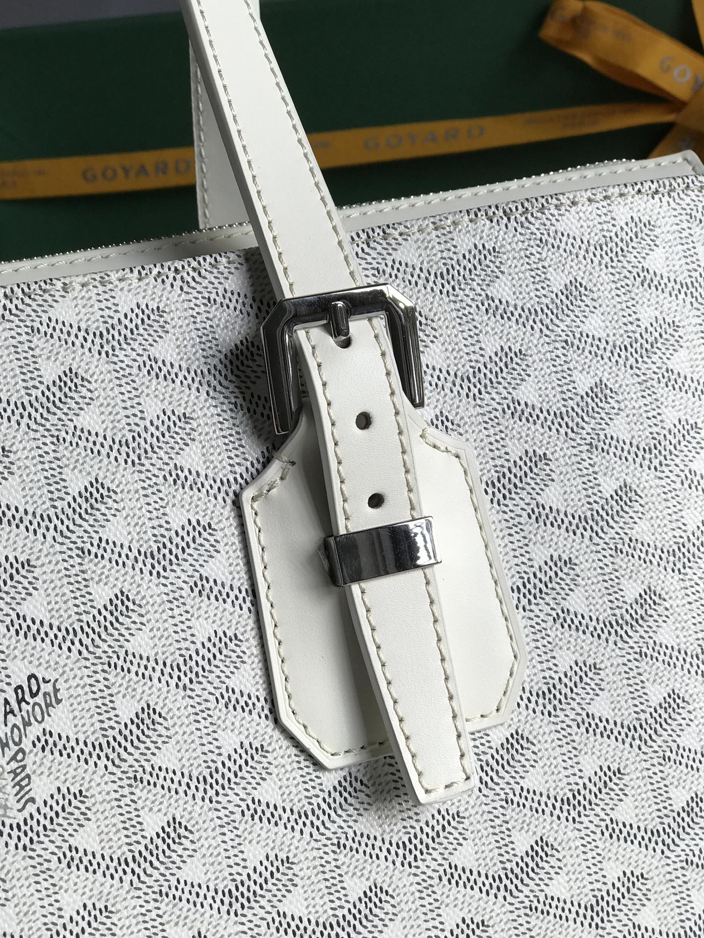 ¡P1720 Goyard espacio de plata antigua bolsa de forma vertical rebosante de sensibilidad de la moda urbana elegante simplicidad unisex fresco modelo completo de doble apertura con cremallera de doble compartimento bolsillos longitud de la manija se puede ajustar tanto en la mano y el hombro! Tamaño: 35.5*24.5*10cm-Alta fábrica de imitación