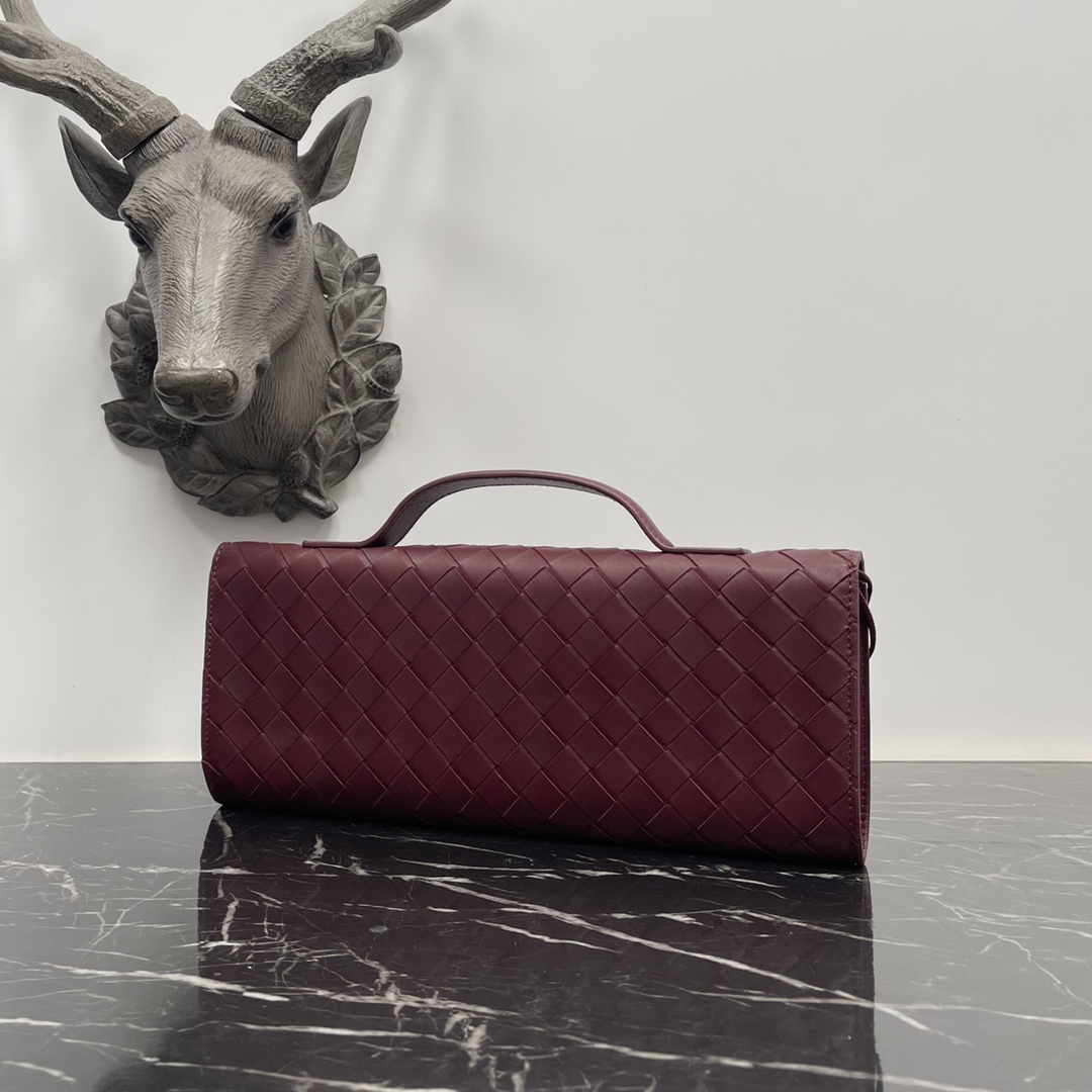 Bottega Veneta bordeaux Andiamo nouveau design importé original peau de mouton matériau toucher délicat de haut niveau et était l'herbe dure ~ "sac" peut vraiment guérir une centaine de maladies métal et la préparation de la collision de sorte que l'aspect général d'un plus à la mode sens de l'ancienneté et sa silhouette ligne réinterprétation de la classique traditionnelle presque complètement impopulaire modèles d'occasions : 3078 Taille : 31*13*3cm-Fabrique de haute couture