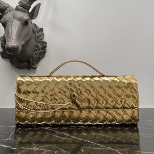 Bottega Veneta or Andiamo nouveau design importé original peau de mouton matériau toucher délicat de haut niveau et était l'herbe dure ~ "sac" peut vraiment guérir une centaine de maladies métal et la préparation de la collision de sorte que l'aspect général plus à la mode de haut niveau sens de sa silhouette ligne réinterprétation de la classique traditionnelle presque complètement impalpable occasions modèles : 3078 Taille : 31*13*3cm-Fabrique de haute couture