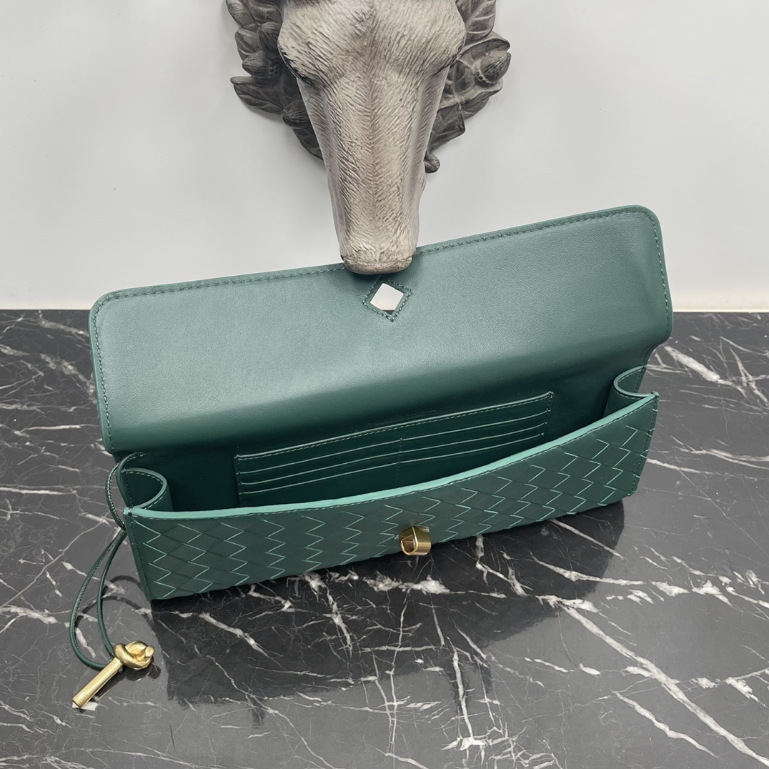 Bottega Veneta Verde Andiamo nuevo diseño importado original de piel de oveja material de tacto delicado de alto nivel delicado y era duro hierba ~ "bolsa" realmente puede curar un centenar de enfermedades de metal y la preparación de la colisión de modo que el aspecto general más de moda de alto nivel sentido de su silueta línea de reinterpretación del clásico tradicional casi por completo no recoger ocasiones número de modelo: 3078 Tamaño: 31*13*3cm-Fábrica de alta moda