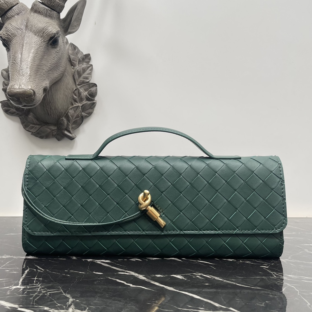 Bottega Veneta Green Andiamo new design imported original sheepskin material touch delicate high-level delicate and was hard grass ~ "bag" can really cure a hundred diseases metal and preparation of the collision so that the overall look more fashionable sense of seniority and its silhouette line re-interpretation of the traditional classic almost completely unpicky occasions Model No. 3078 size 31*13*3cm: 3078 Size: 31*13*3cm-High imitation factory