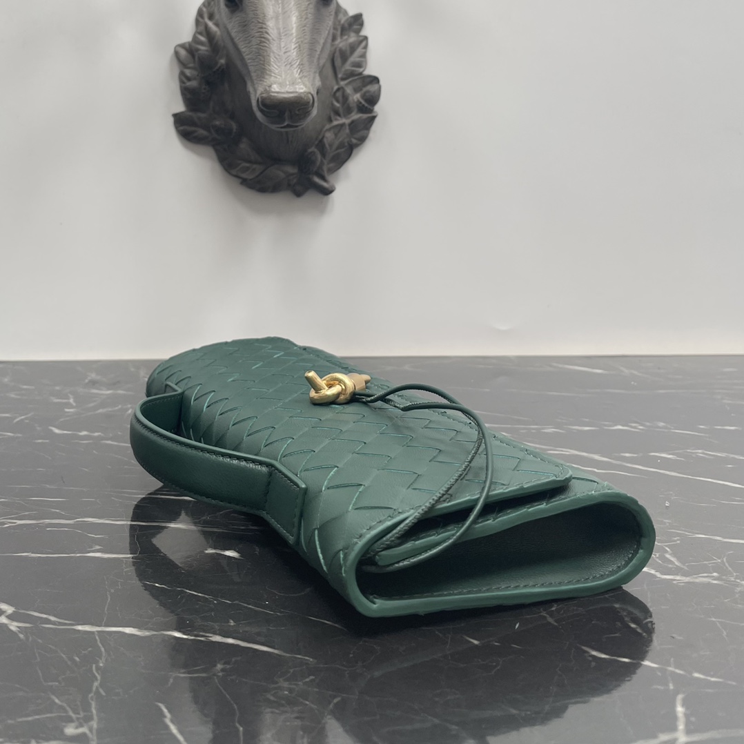 Bottega Veneta Verde Andiamo nuevo diseño importado original de piel de oveja material de tacto delicado de alto nivel delicado y era duro hierba ~ "bolsa" realmente puede curar un centenar de enfermedades de metal y la preparación de la colisión de modo que el aspecto general más de moda de alto nivel sentido de su silueta línea de reinterpretación del clásico tradicional casi por completo no recoger ocasiones número de modelo: 3078 Tamaño: 31*13*3cm-Fábrica de alta moda