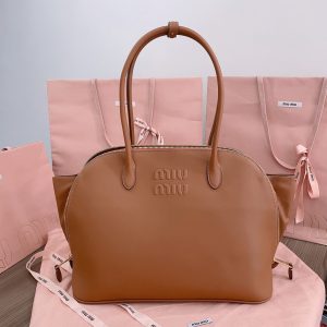 5BA289 nuevo bolso de la cáscara de diseño simple continúa Miu perezoso estilo de dinero viejo americano utilizando la parte superior importados textura de piel de becerro de alto diseño curvo suave en ambos lados de la cremallera más estilo sentido abrir la segunda en una gran bolsa de asa larga de diseño más práctico puede ser la axila puede ser de mano modelado tablero simple capacidad casual de gran tamaño de trabajo conmutar salida de compras es una excelente opción en el interior de la marca nuevo forro de lino con bolsillos con cremallera Tamaño: 38 X 27 X 16 cm-alta bolsas de imitación