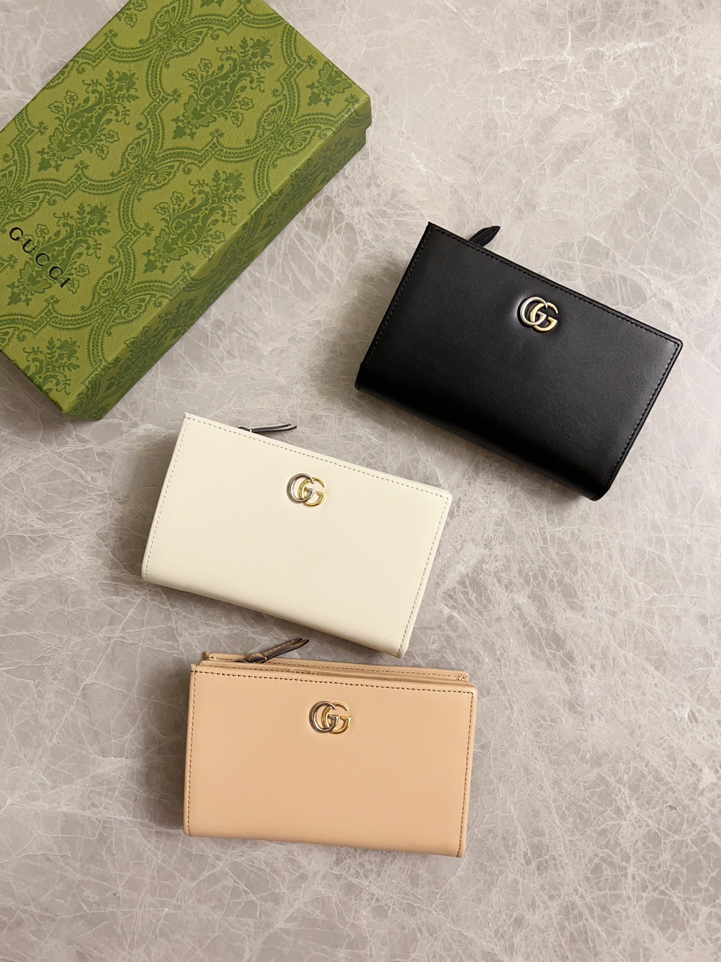 P420 Gucci latest wallet original factory calfskin 🍀🍀 embellished with two-tone classic double G logo 🍀🍀 Model: 790063 Size: 18 cm x 14 cm x 3 cm Italian Creation - High-impression factory