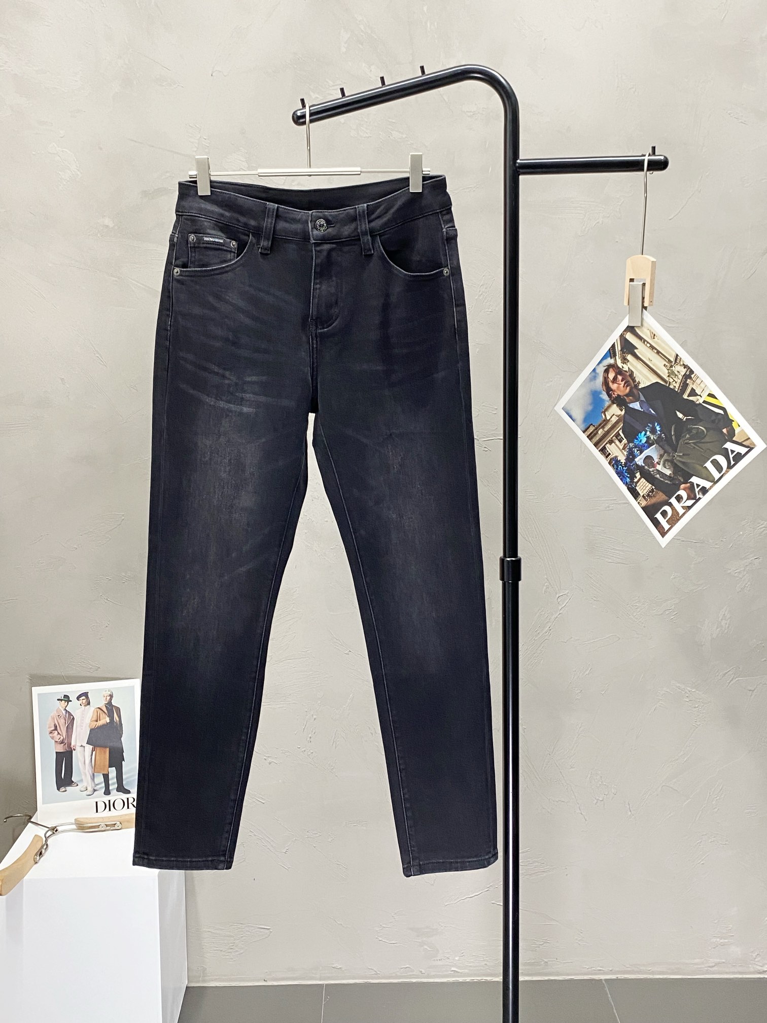 P600 Dolce&Gabbana Dolce&Gabbana 💥 エクスクルーシブな新作ジーンズ 👖 ハイエンドバージョン！カウンターカスタムファブリック 通気性の良い快適な履き心地 非の打ちどころのないディテール 高品質を反映したブランドエレメントのデザインコンセプト 繊細でソフトな肌触り！体型に合わせたカジュアルな仕立てが秀逸！ヤーデージ：29-38-ハイレプリカハンドバッグ