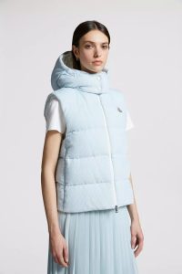 💰P1000 Moncler 24Fw early fall new Agelao corduroy down jacket vest jacket (with light plate without logo can be live) 丨 macaroon color scheme is just too high class and good-looking la! The hood is removable! The hood is removable, and the girl's style is handsome and age-reducing The national standard 90 white duck down filling!  The original hardware accessories original mark original standard supporting complete! In stock S/M/L