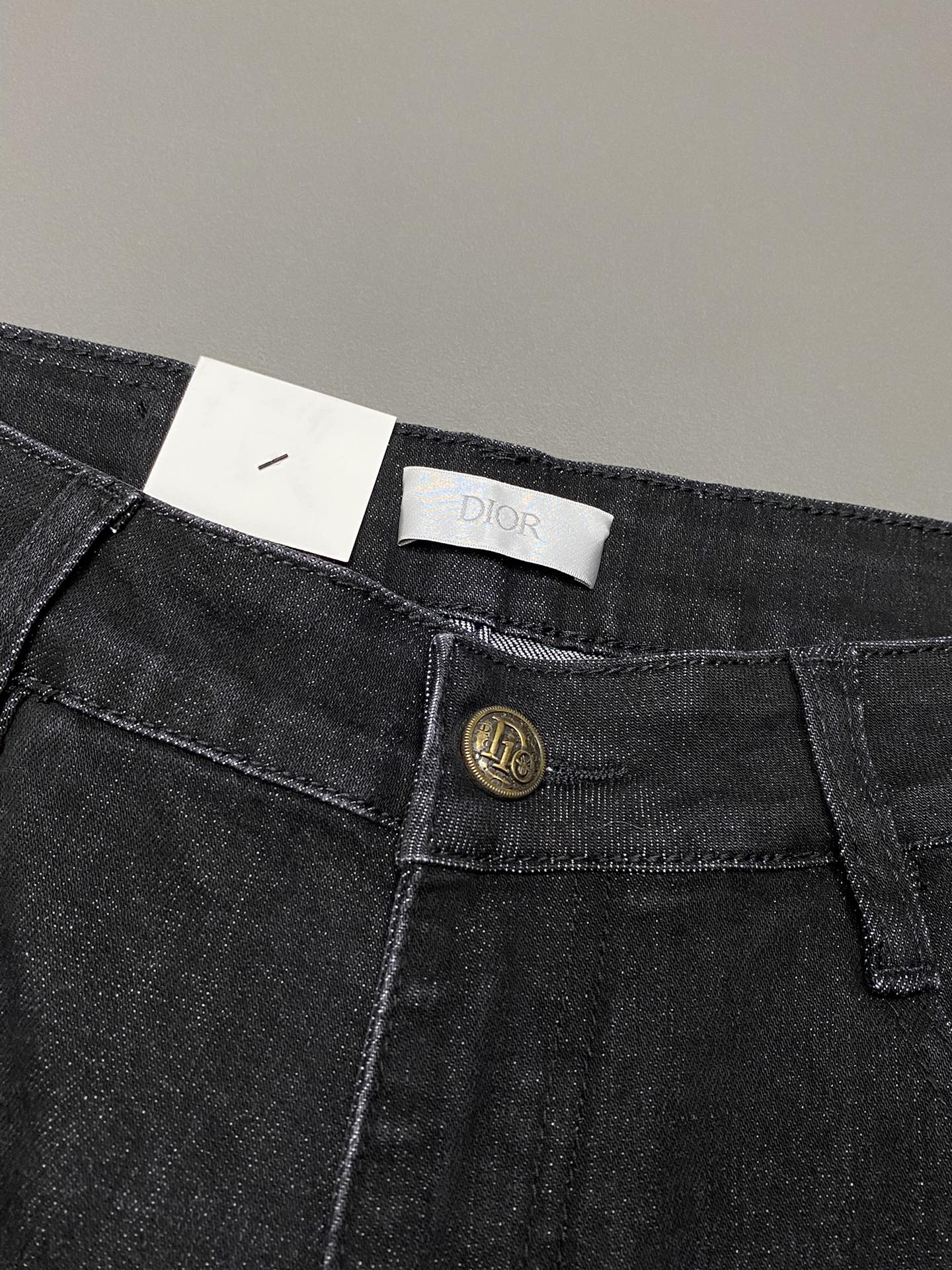 P560 Dior Dior 💥 Exclusivo exclusivo novo jeans casual Versão de alta qualidade! Contador tecido personalizado Conforto respirável detalhes impecáveis alta marca elementos conceito de design reflete alta qualidade sentir delicado e macio! A alfaiataria casual apresentada na forma do corpo é excelente! Tamanho: 28-38