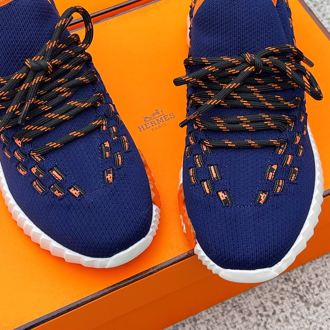 ¡Zapatillas deportivas informales Hermes Flex! Parte superior de punto Ribeteada con detalles de Boluc tejido Suela ultraligera en colores de contraste Magnífica relación calidad-precio ¡Excelente comodidad tanto para hombres como para mujeres! Colores: negro, blanco, azul, grisTalla: 35-45 P760-High Fake Bags