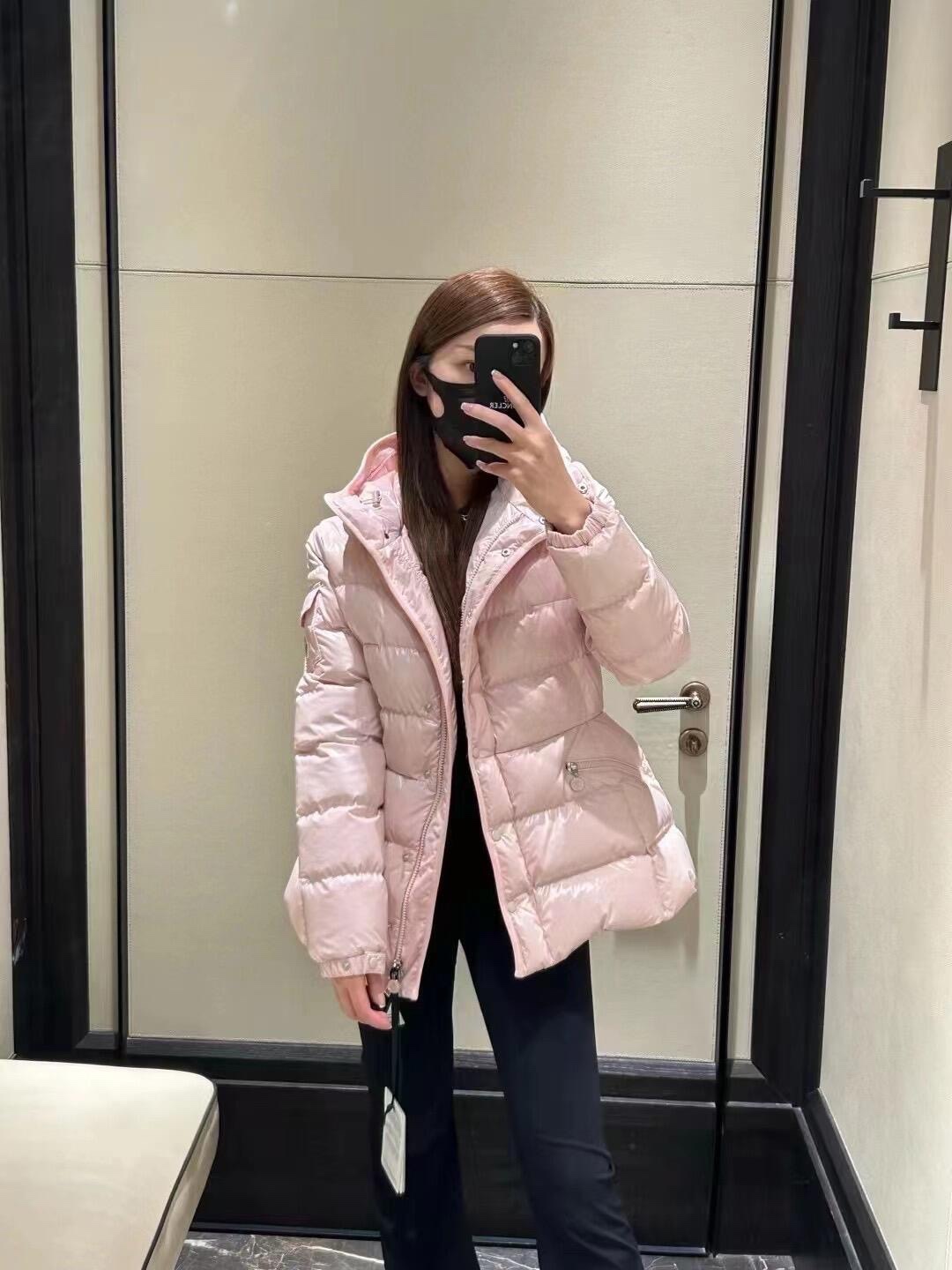 💰P1340 Moncler24FW الخريف والشتاء الجديد BARANTE سترة قصيرة القسم القصير المخصر أسفل السترة 丨 لا يكون مظهر الخصر الصغير جميلًا جدًا 🥰 نسيج أوليفين النايلون المطلي بالورنيش ويظهر أيضًا عناية عصرية وجيدة! لكمة فرعية مطلقة تمامًا! المعيار الوطني 90 حشوة البط الأبيض القياسية الوطنية 90 حشوة البط الأبيض الشحن الكامل الفائق النزاهة الكاملة الكاملة ~ لا يتقلص السوق أبدًا! الدفء لا مثيل له! 🤩 أنلي بقوة! في المخزون S/M/L