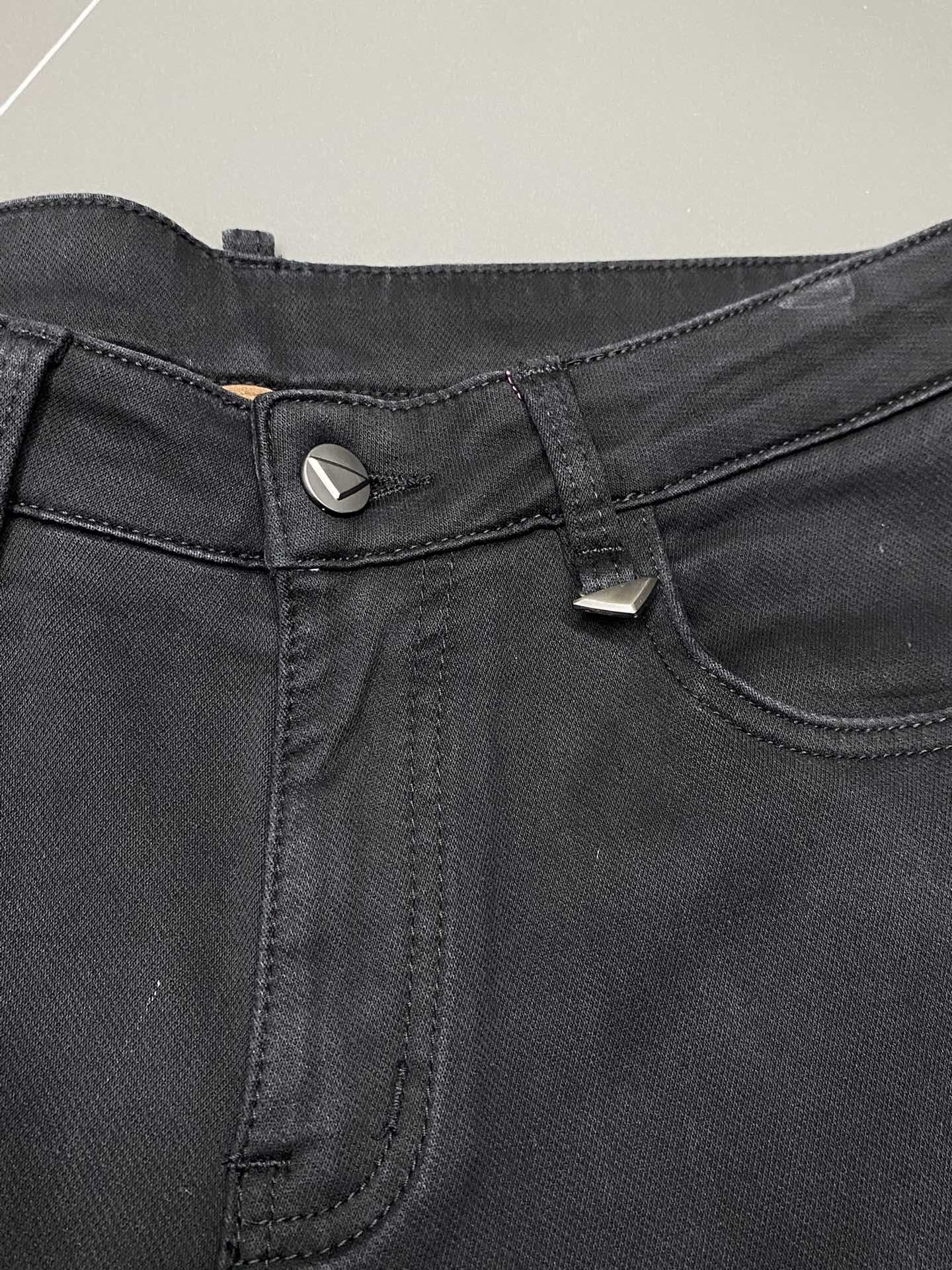 Imagem [6]-P570 Prada Prada 💥 Exclusivo exclusivo novo Slim straight jeans versão high-end! Contador tecido personalizado Conforto respirável detalhes impecáveis alta marca elementos conceito de design reflete alta qualidade sentir delicado e macio! Apresentar alfaiataria casual na forma do corpo é excelente! Jardineira: 29-38-Sacos altos