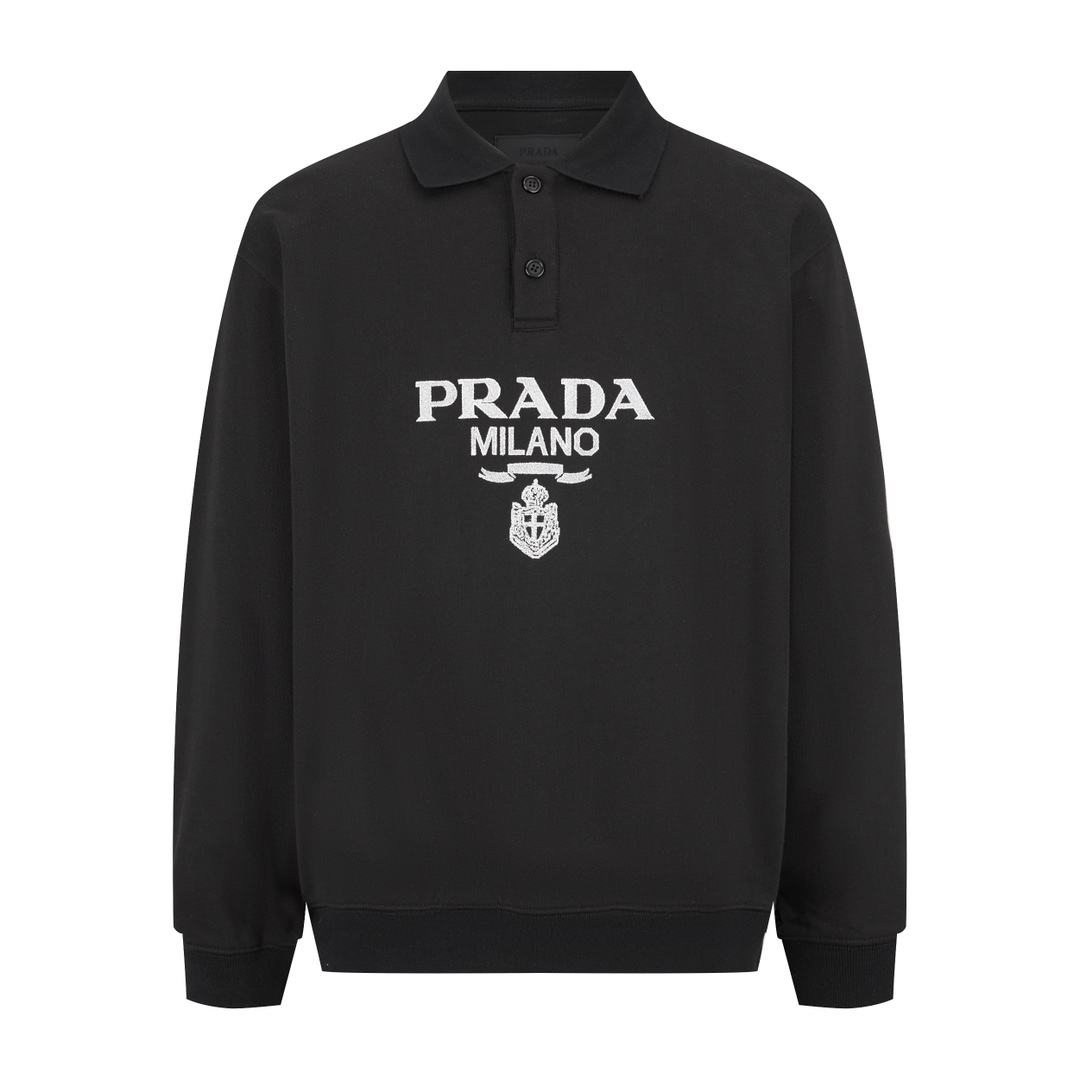 P620 PRADA mention embroidery polo sweater fabric: using 380 grams of terry long yarn cotton fixed weave thread: using 2 * 2 flat machine thread four strands of cotton yarn customization process: embroidery using jacquard brush embroidery process process need line buried bottom line after processing fill wool process high temperature ironing shoveling positioning and so on a series of complex process accessories: buttons using natural gum material original 1: 1 size 4 eyes four holes washed logo a complete set of Match this cotton polo shirt with Oversize casual shape and sporty details soft design with ribbed knit collar, cuffs and bottom edge color clashing letters logo highlights the exquisite style Oversize shape ribbed knit collar ribbed knit bottom edge ribbed knit cuffs button closure jacquard logo, etc. ...... ......Accessories: custom 1:1 jacquard logoAccessories: custom 1:1 buttonAccessories: custom 1:1 washed logoFabrics: custom 1:1 flat machine threadSize: S-M-LColors: black-grayExclusive-High-fashion Factory