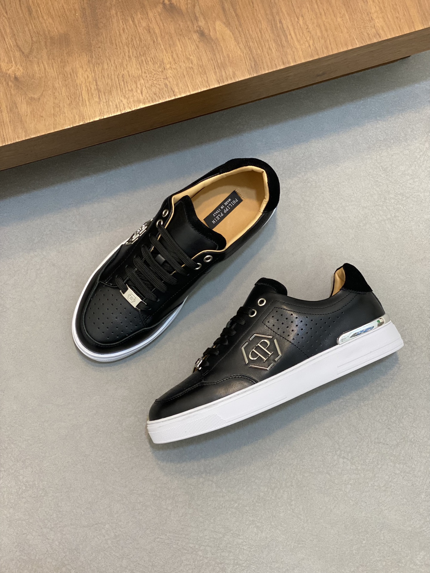 P760 PhiliPP Plein Allemagne PP Phili site officiel nouvelles chaussures pour hommes forme parfaite pour construire 🔥 cuir de vache supérieure doublure en cuir de vache. Semelle extérieure originale en caoutchouc résistant à l'usure 🔱 Chaussures plein de sens tridimensionnel de haute qualité sans perdre le goût de la mode, la nouveauté ! L'accent absolu de la verge 39-44 (38, 45 à la commande).