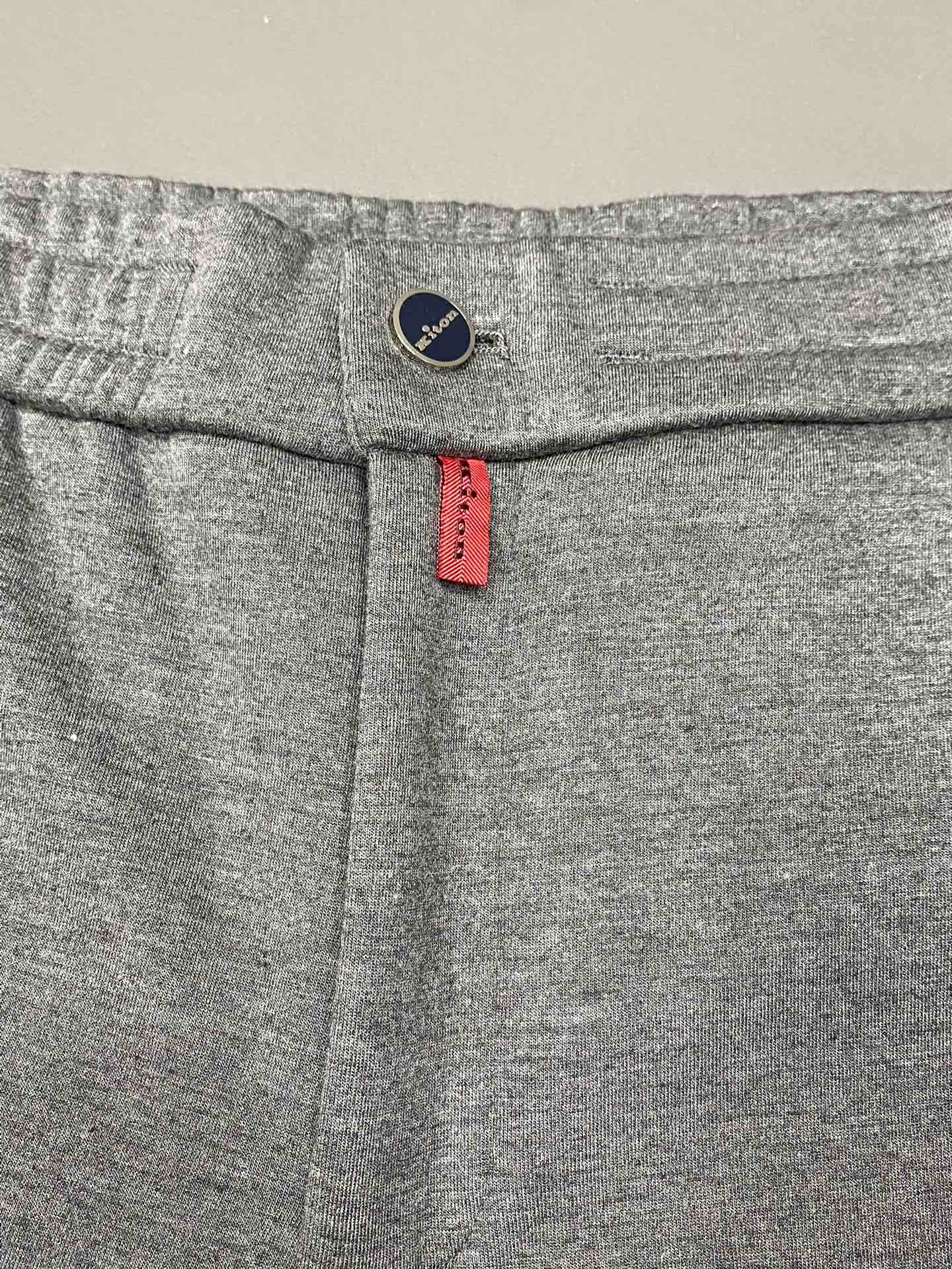 Image [6]-P660 KITON 💥 Exclusive exclusive new casual pants High-end version! Counter customized fabrics Breathable comfort with impeccable details Brand elements Design concepts reflecting high quality Delicate and soft hand feel! Present casual tailoring on the body shape is superb! Yardage: 48.50.52.54-High Faux Bags