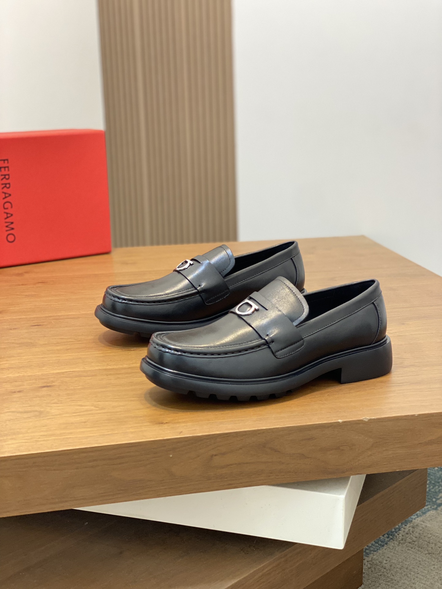 P840 FERRACAMO Ferragamo 🔍 Faye Fried Street Homme Dieu rehaussé surchaussures série en vente Configuration originale importée d'Italie tissu vachette original disposition classique gentleman généreux importé doublure vache teintée à l'eau SEMELLE : original spécial semelle super confortable talon original marchandises uniques 🔍 🔍 🔍 jaune de haute qualité peut être aléatoirement entré et sorti. Contre bienvenue pour comparer la taille 38-44 (peut être commandé 45).