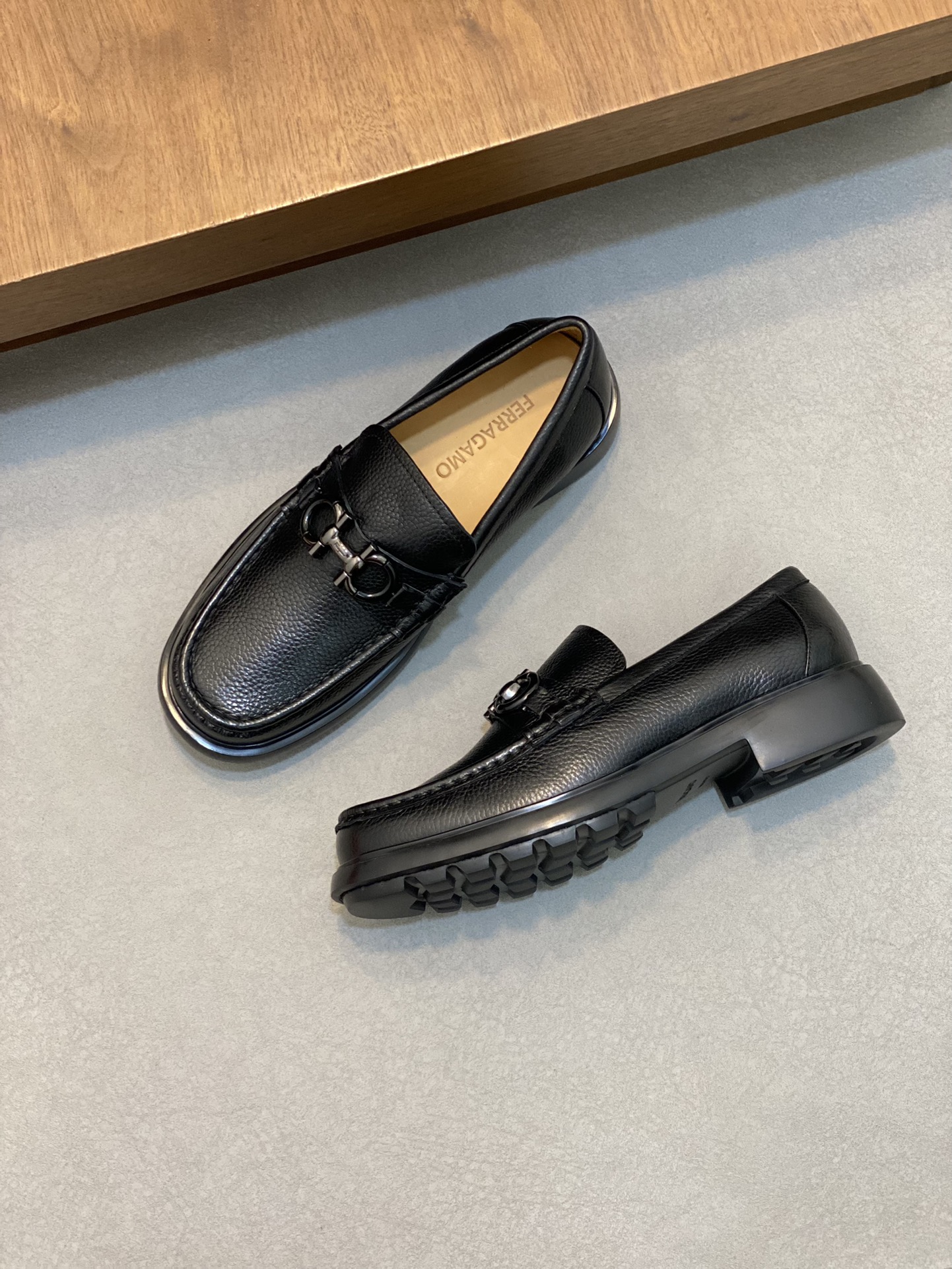 P840 FERRACAMO Ferragamo 🔍 Faye Fried Street Homme Dieu rehaussé surchaussures série en vente Configuration originale importée d'Italie tissu vachette original disposition classique gentleman généreux importé doublure vache teintée à l'eau SEMELLE : original spécial semelle super confortable talon original marchandises uniques 🔍 🔍 🔍 jaune de haute qualité peut être aléatoirement entré et sorti. Contre bienvenue pour comparer la taille 38-44 (peut être commandé 45).