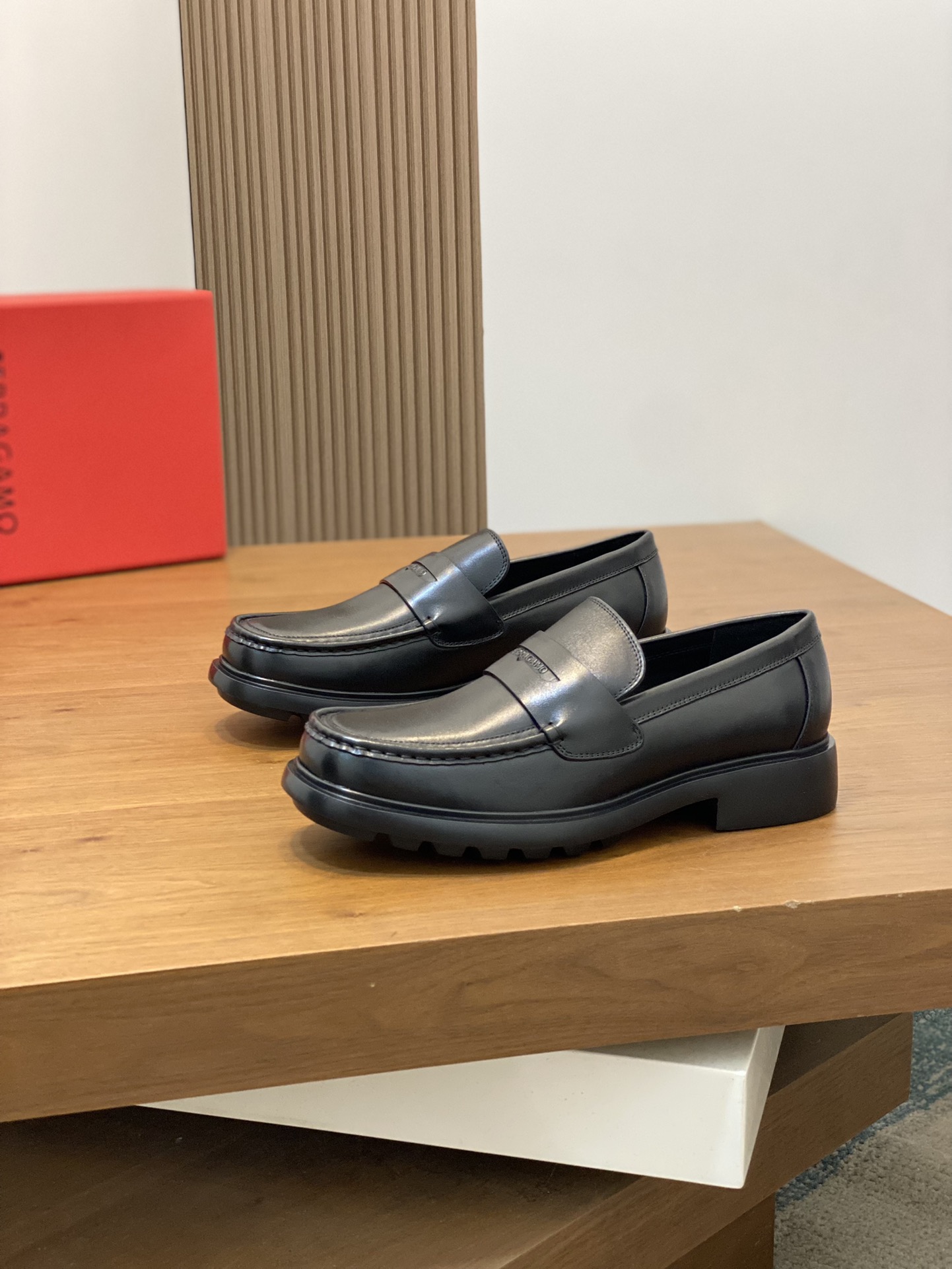 P840 FERRACAMO Ferragamo 🔍 Faye Fried Street Homme Dieu rehaussé surchaussures série en vente Configuration originale importée d'Italie tissu vachette original disposition classique gentleman généreux importé doublure vache teintée à l'eau SEMELLE : original spécial semelle super confortable talon original marchandises uniques 🔍 🔍 🔍 jaune de haute qualité peut être aléatoirement entré et sorti. Contre bienvenue pour comparer la taille 38-44 (peut être commandé 45).