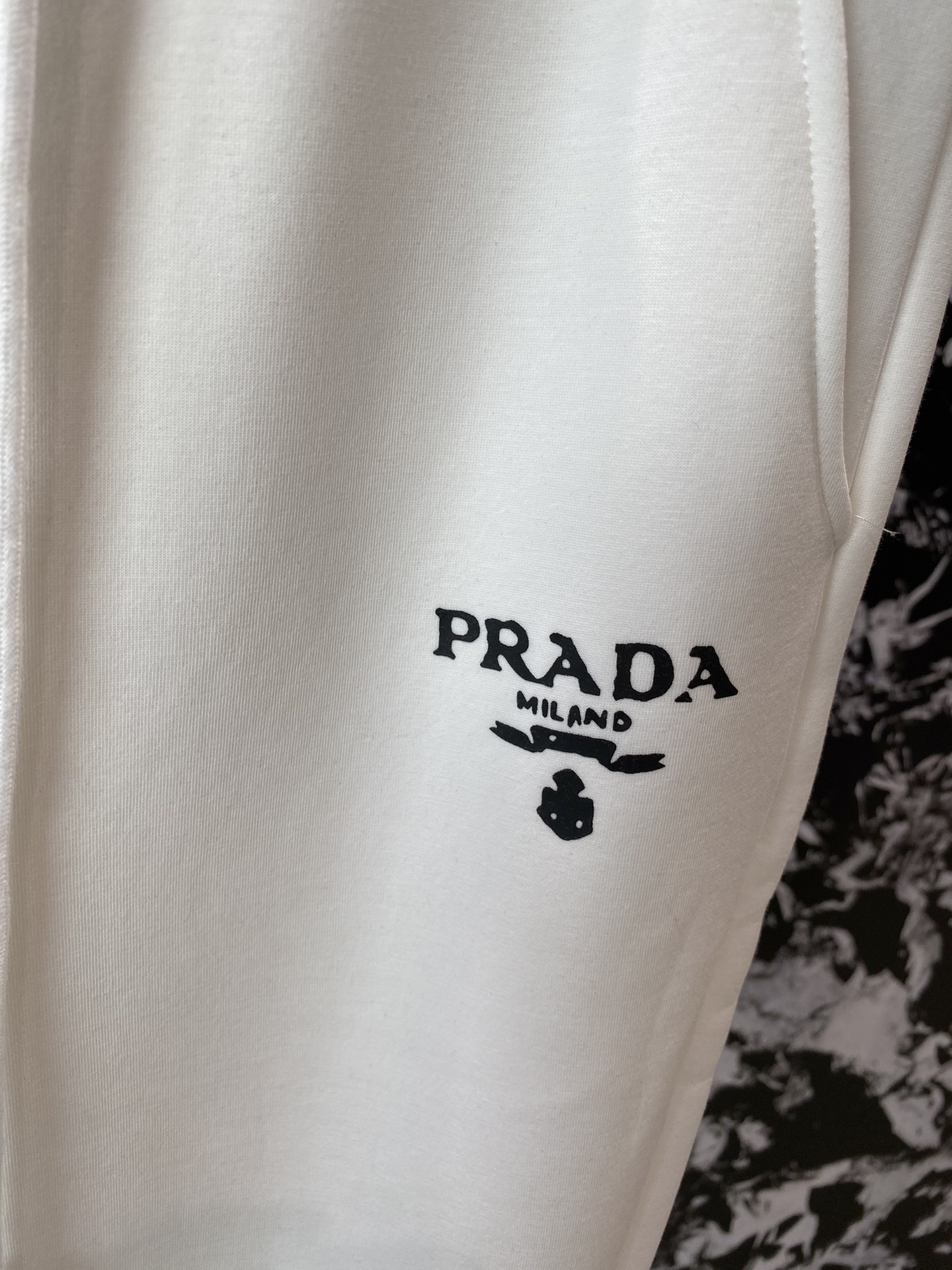 Prada 2024 fall and winter new casual pants! The official website synchronization sale brand classic LOGO casual pants customized fabric comfort is extremely good hand touch: Lie Office literacy is very high perfect quality craft padded models Size M-3 XL 🅿️520 - high imitation factory