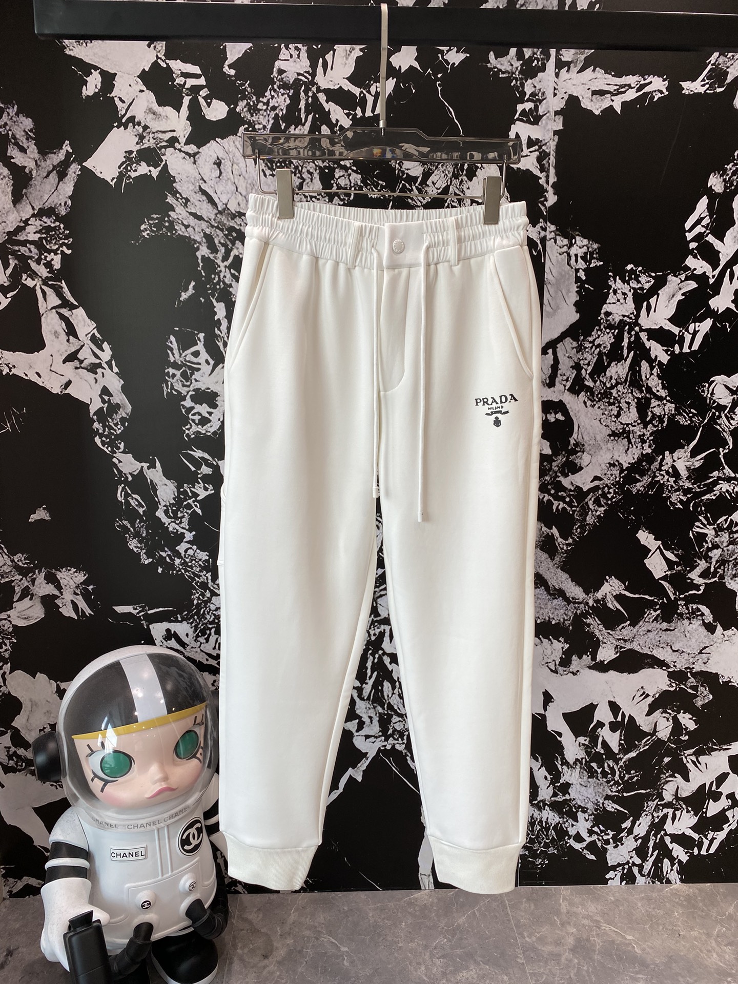 Prada 2024 fall and winter new casual pants! The official website synchronization sale brand classic LOGO casual pants customized fabric comfort is extremely good hand touch: Lie Office literacy is very high perfect quality craft padded models Size M-3 XL 🅿️520 - high imitation factory