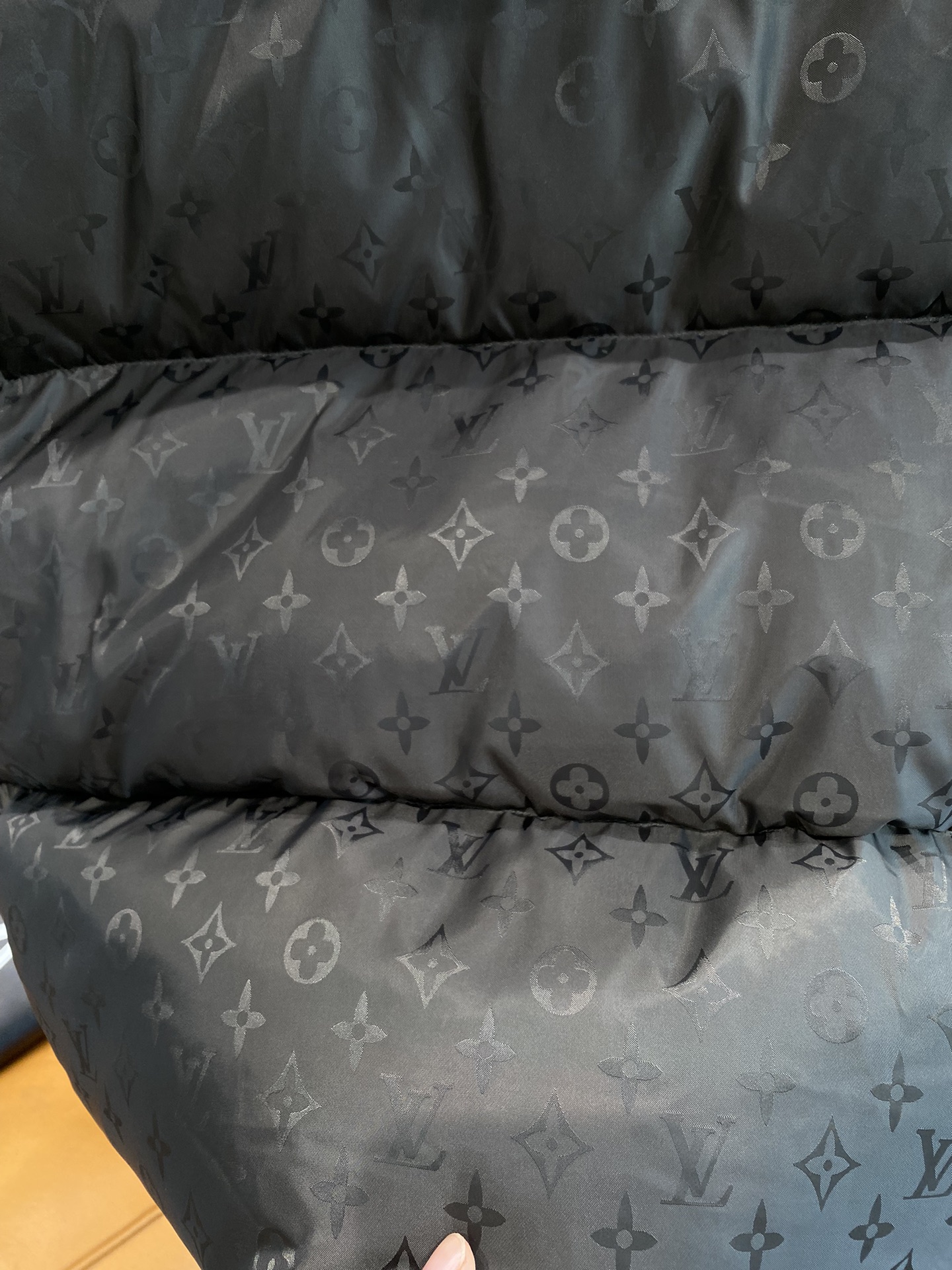 LV2024 outono e inverno novo casaco de penas original 1:1 personalizado acessórios de hardware importados original personalizado bem-vindo comparação de balcão alta qualidade absoluta usando o top 95 pato branco para baixo super macio penas enchimento volume fofo cheio tecido super pesado acabamento bar forma perfeita Nota tecido super confortável modelos exclusivos não mercado bens Tamanho: M-3xL🅿️1200