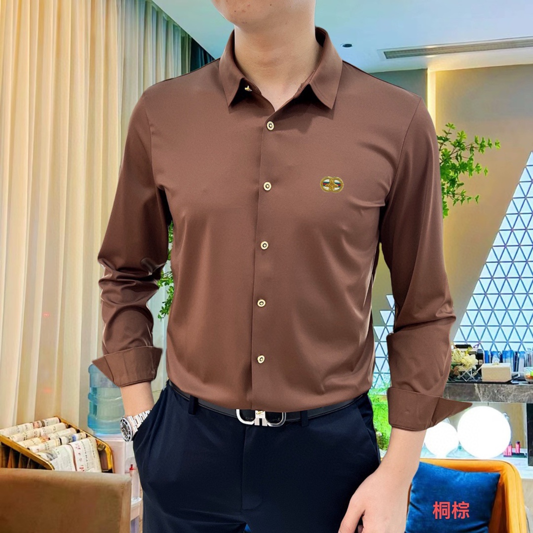 P440 Hermes Hermes 2024 Counter casual long sleeve shirt! The brand's latest elements logo heavy-duty design No trace of tailoring Imported 80-count ultra-high-count yarn cotton feel smooth and comfortable elastic good soft and delicate not easy to pilling! Extremely fashionable and durable to see the accent on the body is very handsome Comfortable and extremely stylish versatile models! Successful men must have! Size: M-4XL (178 140 pounds L Slim maximum 200 pounds)