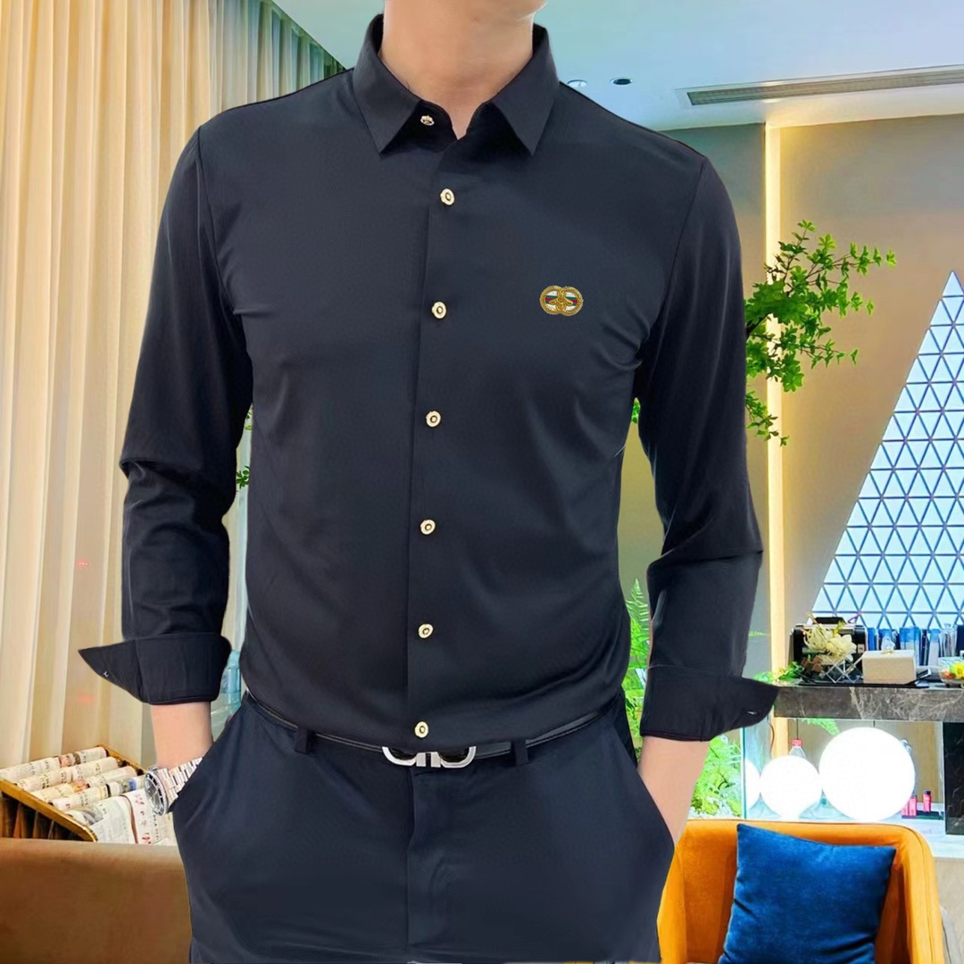 P440 Hermes Hermes 2024 Counter casual long sleeve shirt! The brand's latest elements logo heavy-duty design No trace of tailoring Imported 80-count ultra-high-count yarn cotton feel smooth and comfortable elastic good soft and delicate not easy to pilling! Extremely fashionable and durable to see the accent on the body is very handsome Comfortable and extremely stylish versatile models! Successful men must have! Size: M-4XL (178 140 pounds L Slim maximum 200 pounds)