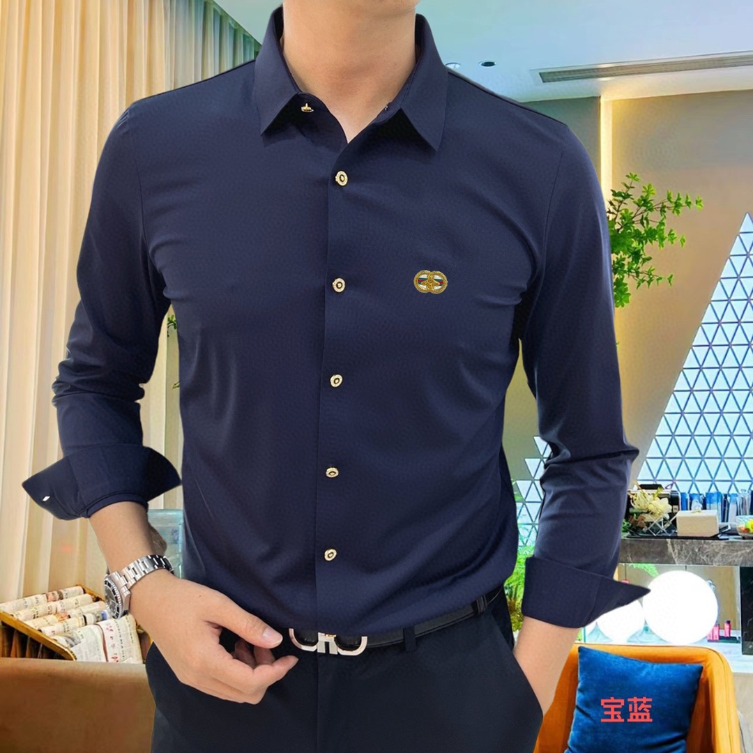 P440 Hermes Hermes 2024 Counter casual long sleeve shirt! The brand's latest elements logo heavy-duty design No trace of tailoring Imported 80-count ultra-high-count yarn cotton feel smooth and comfortable elastic good soft and delicate not easy to pilling! Extremely fashionable and durable to see the accent on the body is very handsome Comfortable and extremely stylish versatile models! Successful men must have! Size: M-4XL (178 140 pounds L Slim maximum 200 pounds)