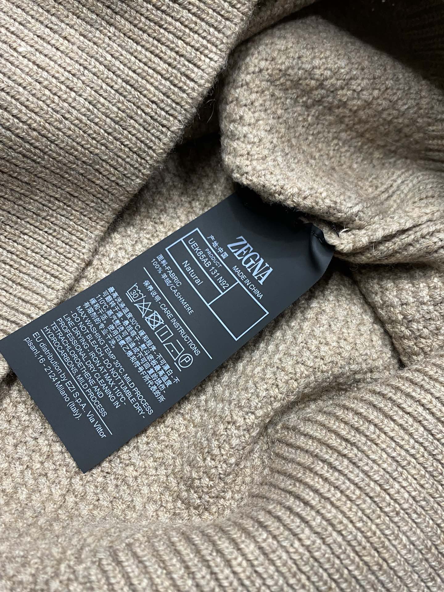 P720ZEGNA Ermenegildo Zegna 💥 exclusif nouveau pull décontracté en tricot à revers pour hommes haut de gamme personnalisé version haut de gamme de la mode polyvalente modèles explosifs ⚠️⚠️✨✨ tissus importés se sentent super doux et délicat porter agréable à la peau et confortable boutique haut de gamme OEM fine exécution sur le corps est très bon hommes must-have un seul produit complet trois étiquettes Taille M-2XL.