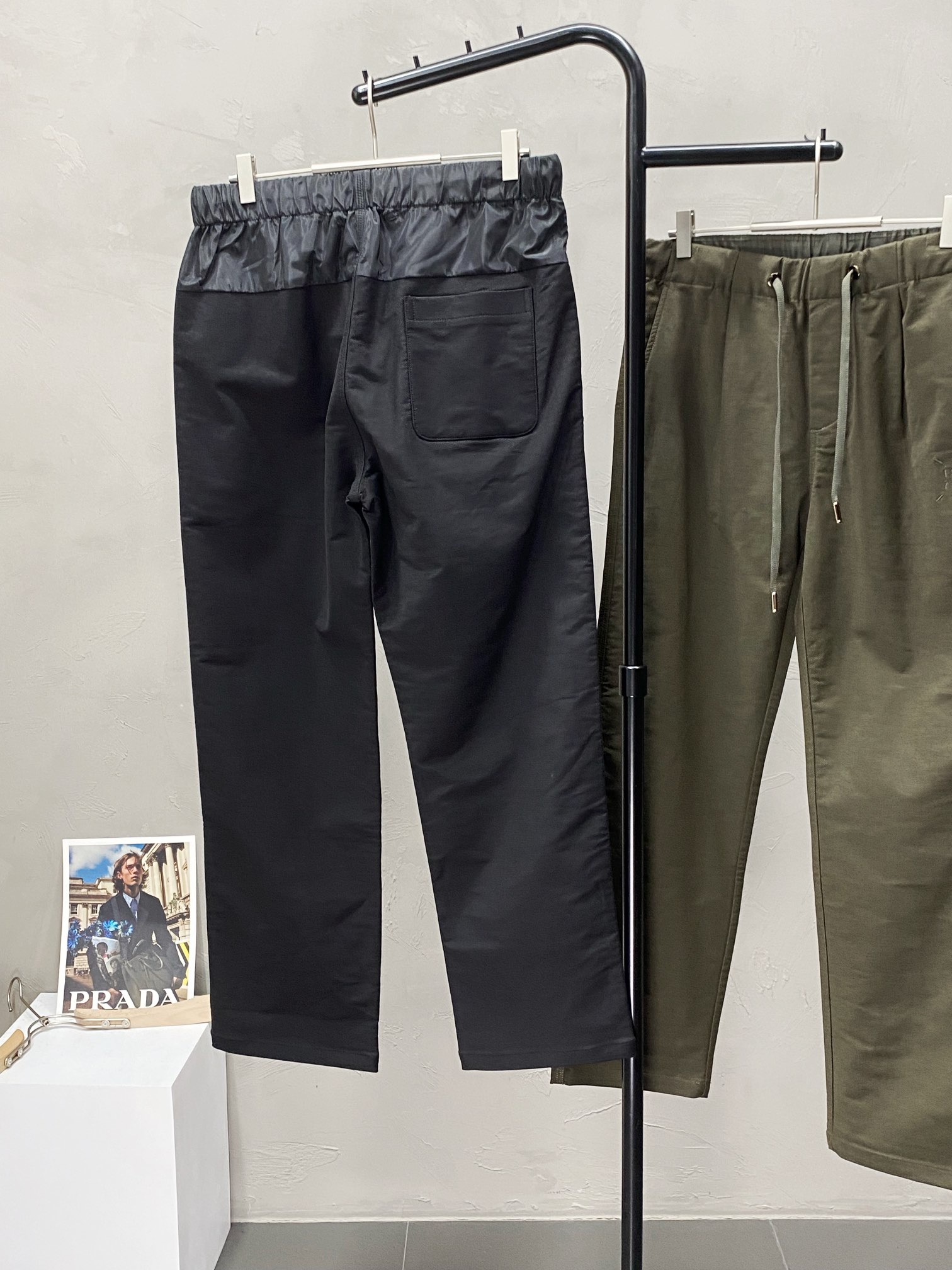 Image [2]-P570 Madison Margiela Mason Margiela MM6💥 Exclusif nouveau pantalon décontracté automne et hiver Version haut de gamme ! Contre les tissus personnalisés Confort respirant avec des détails impeccables Éléments de la marque Concepts de conception reflétant la haute qualité Fine et douce sensation de la main ! La coupe décontractée actuelle sur la forme du corps est superbe ! Longueur : M-3XL-Hauts sacs de feutre