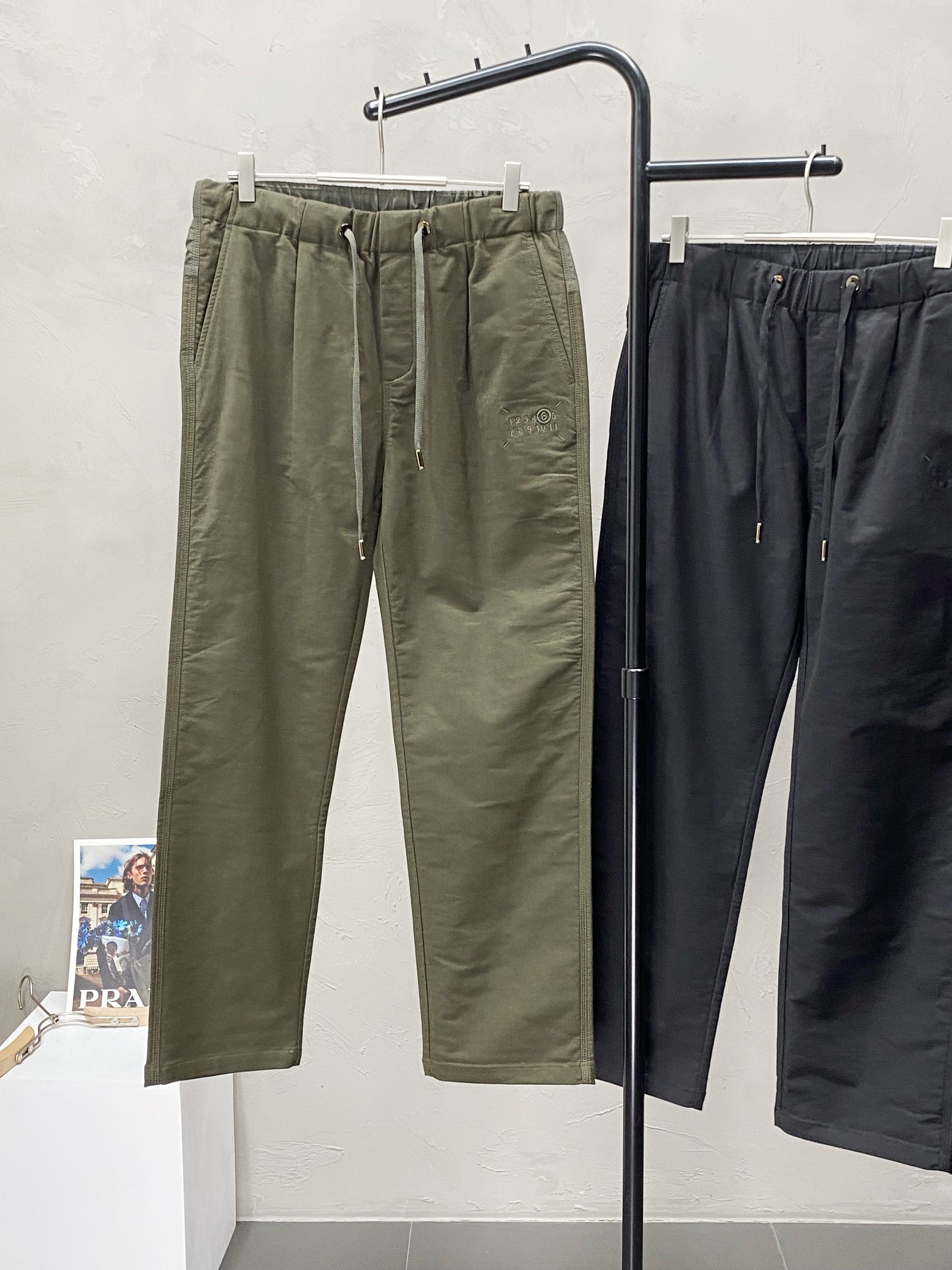 画像[4]-P570 マディソン・マルジェラ Mason Margiela MM6💥 Exclusive exclusive new autumn and winter casual trousers ハイエンドバージョン！カウンターカスタムファブリック 通気性の良い履き心地 非の打ちどころのないディテール ブランド要素 高品質を反映したデザインコンセプト 上質でソフトな手触り！体型に合わせたカジュアルな仕立てが秀逸です！ヤード数：M-3XL-ハイフェイクバッグ