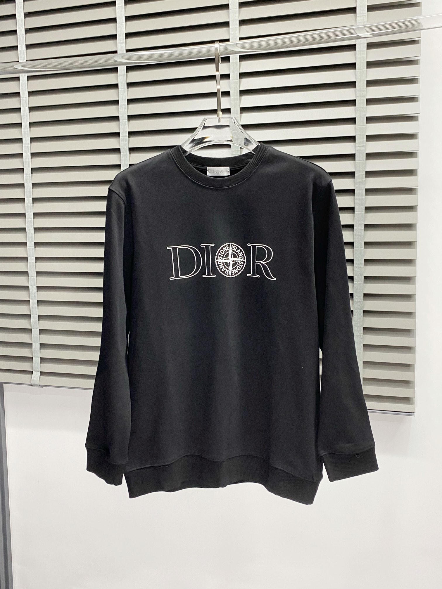 Imagem [4]-P520 Dior Dior 💥 Exclusivo exclusivo novo suéter pulôver casual masculino de primavera e outono Versão high-end personalizada de alta qualidade dos modelos explosivos versáteis da moda ⚠️⚠️✨✨ Os tecidos importados são supermacios e delicados Desgaste amigável à pele e confortável Fábrica de boutique de alta qualidade acabamento fino no corpo é muito bom Produto único essencial para homens Três jardas completas S-3XL-Sacos de alta moda