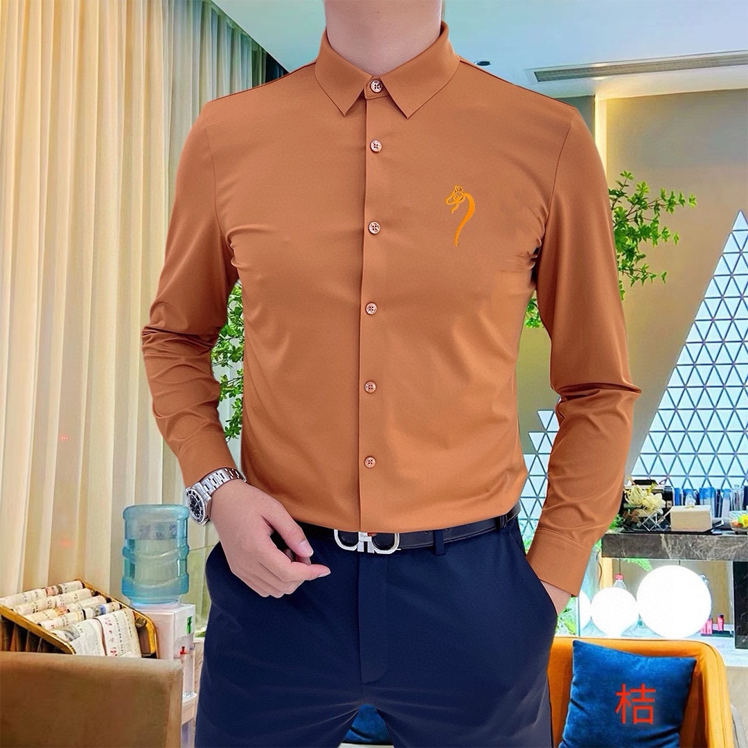 P440 VER Versace 2024 Camisa casual de manga comprida! O mais recente elemento da marca, o logótipo, com um design robusto Sem vestígios de alfaiataria Algodão importado de 80 fios de ultra-alta contagem, suave e confortável, com uma boa elasticidade, macio e delicado, não é fácil de empilhar! Extremamente elegante e durável para ver o sotaque no corpo é muito bonito Modelos versáteis confortáveis e extremamente elegantes! Os homens de sucesso não podem faltar! Tamanho: M-4XL (178 140 kg L Slim máximo 200 kg)