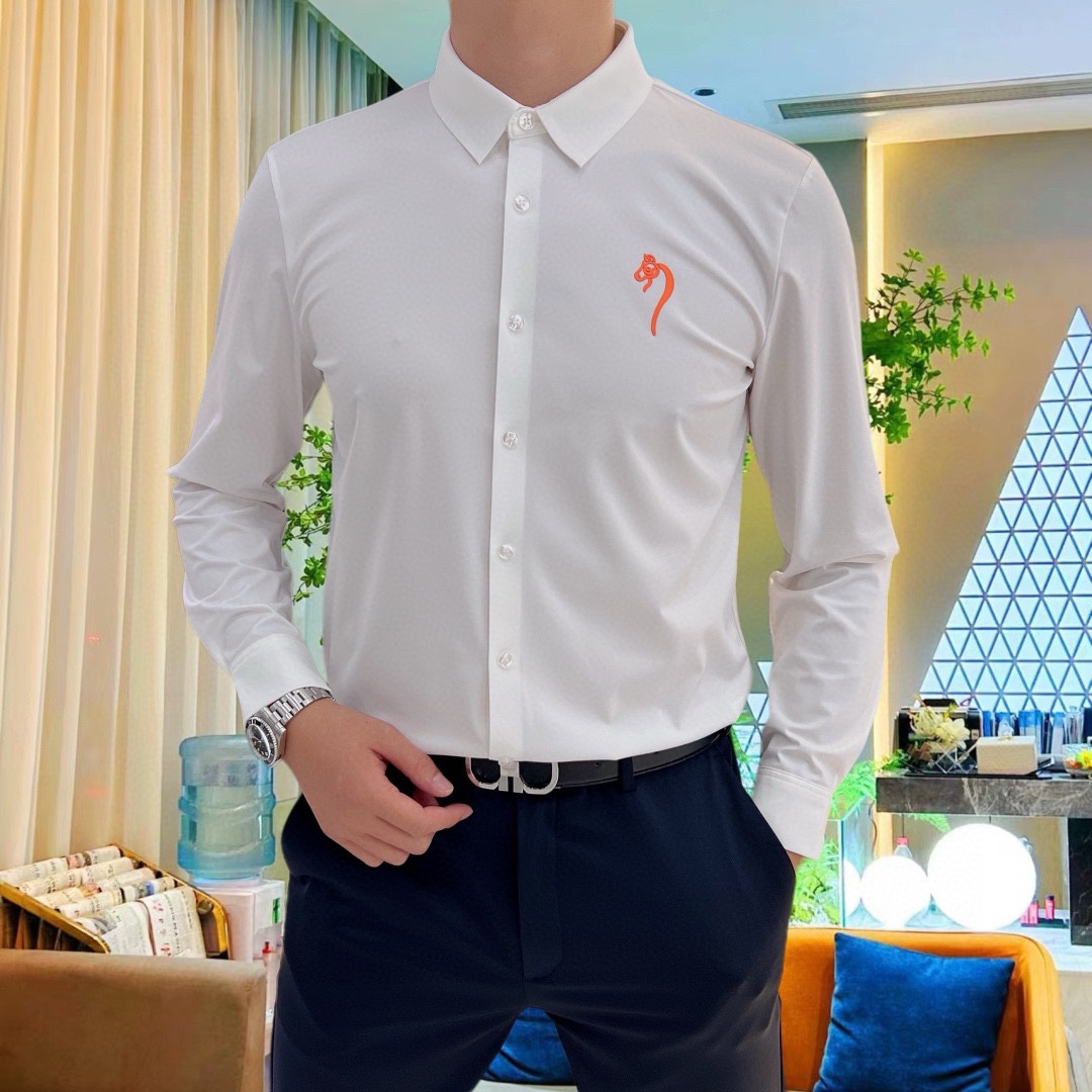 P440 Hermes Hermes 2024 Counter casual long sleeve shirt! The brand's latest elements logo heavy-duty design No trace of tailoring Imported 80-count ultra-high-count yarn cotton feel smooth and comfortable elastic good soft and delicate not easy to pilling! Extremely fashionable and durable to see the accent on the body is very handsome Comfortable and extremely stylish versatile models! Successful men must have! Size: M-4XL (178 140 pounds L Slim maximum 200 pounds)