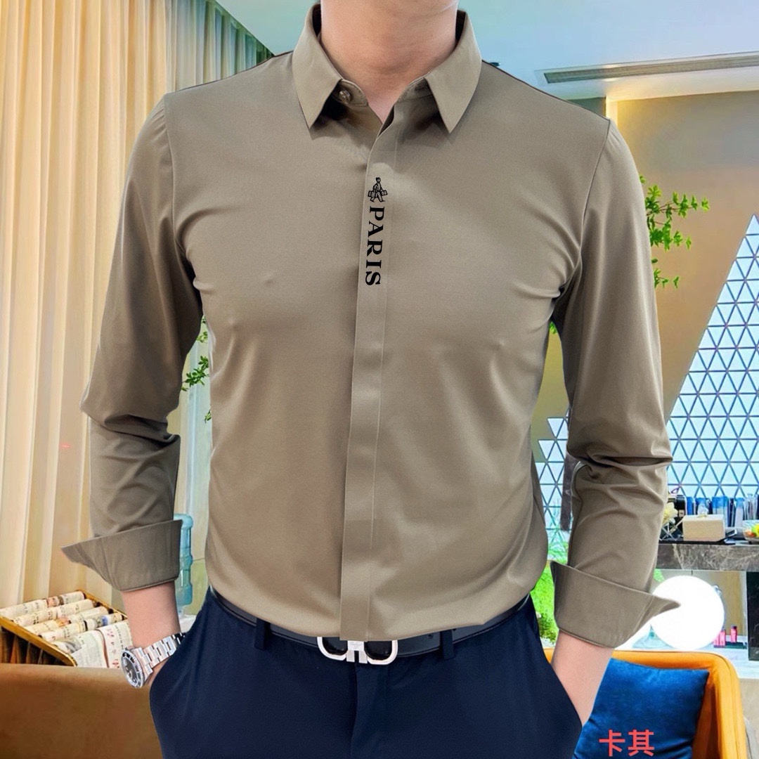 ¡P440 Hermes Hermes 2024 Contador casual camisa de manga larga! ¡El último elemento de la marca de logotipo de diseño de alta resistencia No hay rastro de sastrería Importado 80-cuento de algodón ultra-alta sensación suave y cómoda elasticidad buena suave y delicado no es fácil de pilling! ¡Extremadamente de moda y duradero para ver el acento en el cuerpo es muy guapo Cómodo y muy elegante modelos versátiles! ¡Los hombres de éxito debe tener! Tamaño: M-4XL (178 140 kg L Delgado máximo 200 kg)