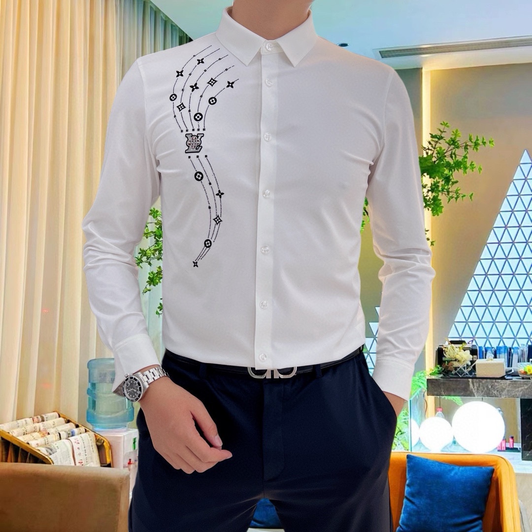 ¡P440 Hermes Hermes 2024 Contador casual camisa de manga larga! ¡El último elemento de la marca de logotipo de diseño de alta resistencia No hay rastro de sastrería Importado 80-cuento de algodón ultra-alta sensación suave y cómoda elasticidad buena suave y delicado no es fácil de pilling! ¡Extremadamente de moda y duradero para ver el acento en el cuerpo es muy guapo Cómodo y muy elegante modelos versátiles! ¡Los hombres de éxito debe tener! Tamaño: M-4XL (178 140 kg L Delgado máximo 200 kg)