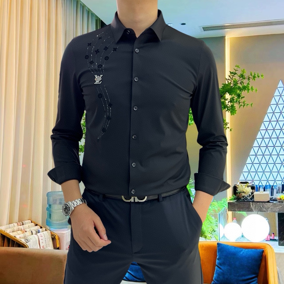 ¡P440 Hermes Hermes 2024 Contador casual camisa de manga larga! ¡El último elemento de la marca de logotipo de diseño de alta resistencia No hay rastro de sastrería Importado 80-cuento de algodón ultra-alta sensación suave y cómoda elasticidad buena suave y delicado no es fácil de pilling! ¡Extremadamente de moda y duradero para ver el acento en el cuerpo es muy guapo Cómodo y muy elegante modelos versátiles! ¡Los hombres de éxito debe tener! Tamaño: M-4XL (178 140 kg L Delgado máximo 200 kg)