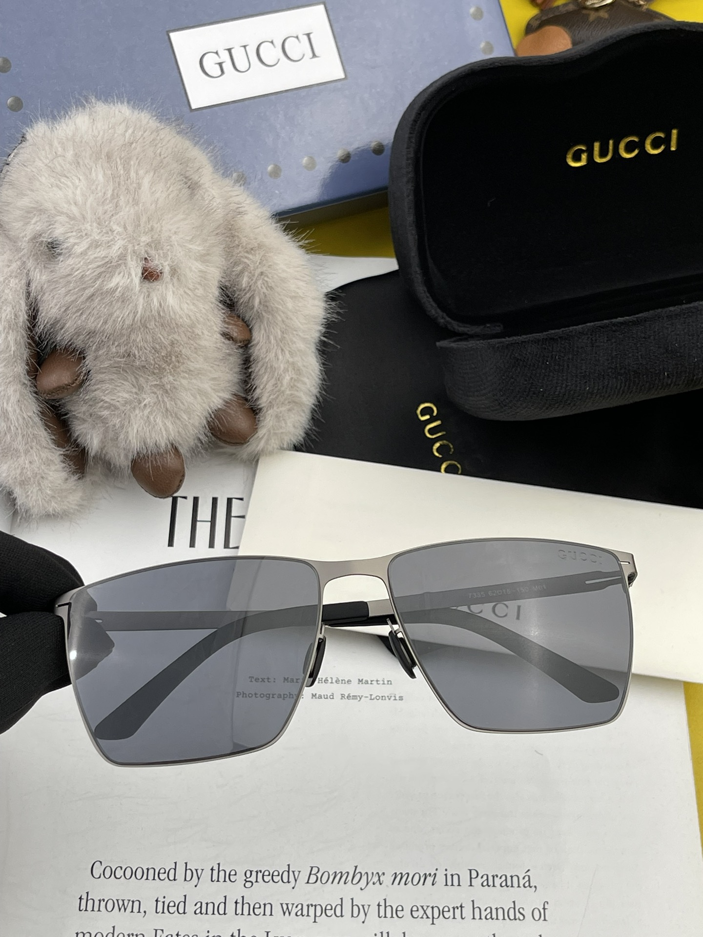 P205♦️ GUCCI 2024 novos modelos de casais de homens e mulheres óculos de sol poligonais óculos de sol chapeamento ip nunca desbotam ultraleve e super flexível os óculos inteiros sem parafusos é importante para a pressão não é ruim lentes de nylon de alta definição, artesanato requintado o material original atmosfera casual não é exigente um óculos de sol para usar o super grande nome 🤗🤗 especialmente bonito modelo essencial de verão Modelo: G5733