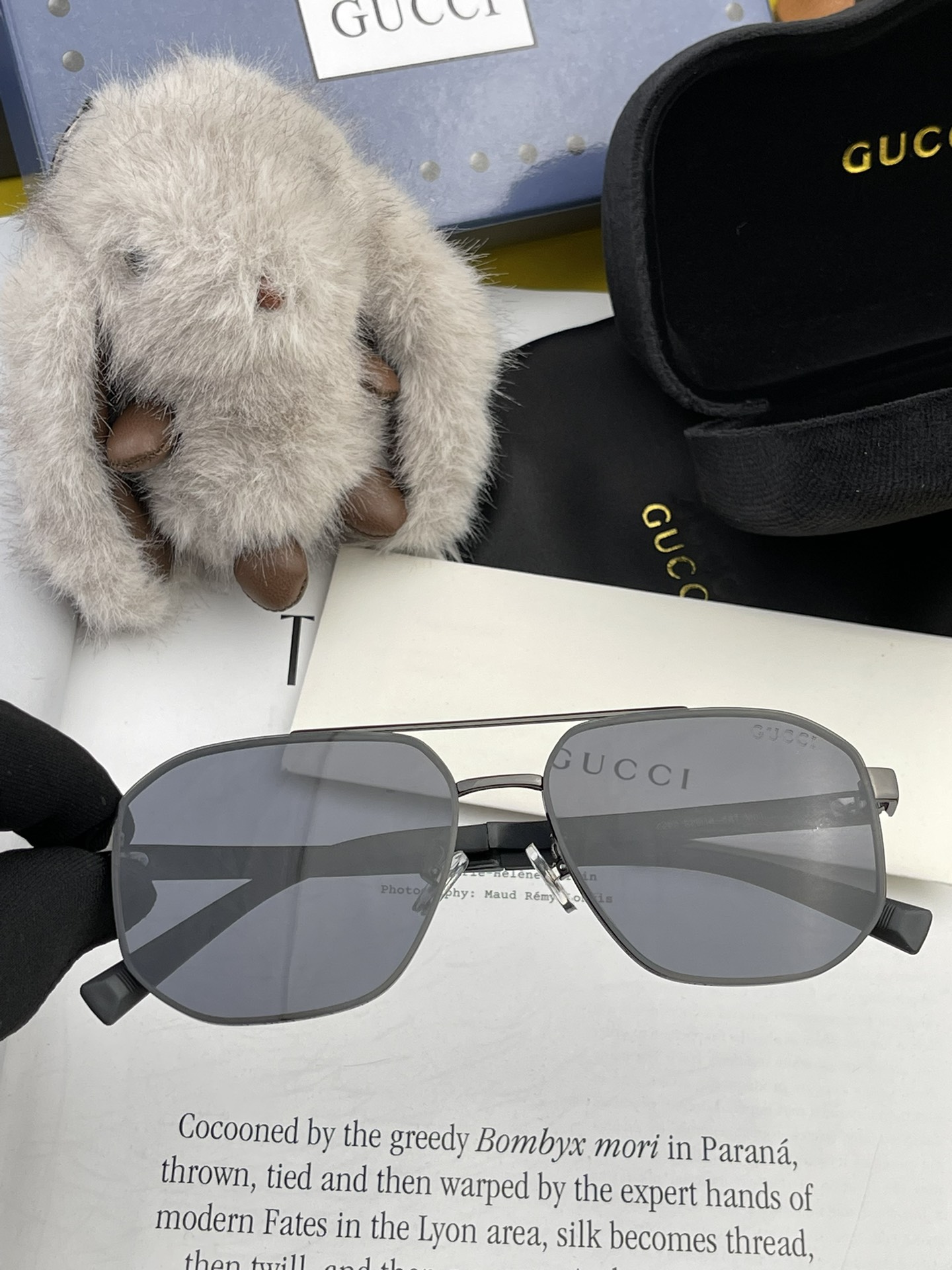 P205♦️ GUCCI 2024 nuevos hombres y mujeres parejas modelos de gafas de sol poligonales gafas de sol ip chapado nunca se desvanecen ultra-ligero y super flexible el conjunto de gafas sin tornillos es importante la presión no es malo lentes de nylon de alta definición, la artesanía exquisita el material original ambiente informal no es exigente unas gafas de sol para llevar a cabo el super gran nombre 🤗🤗 especialmente guapo verano esencial Modelo G1731