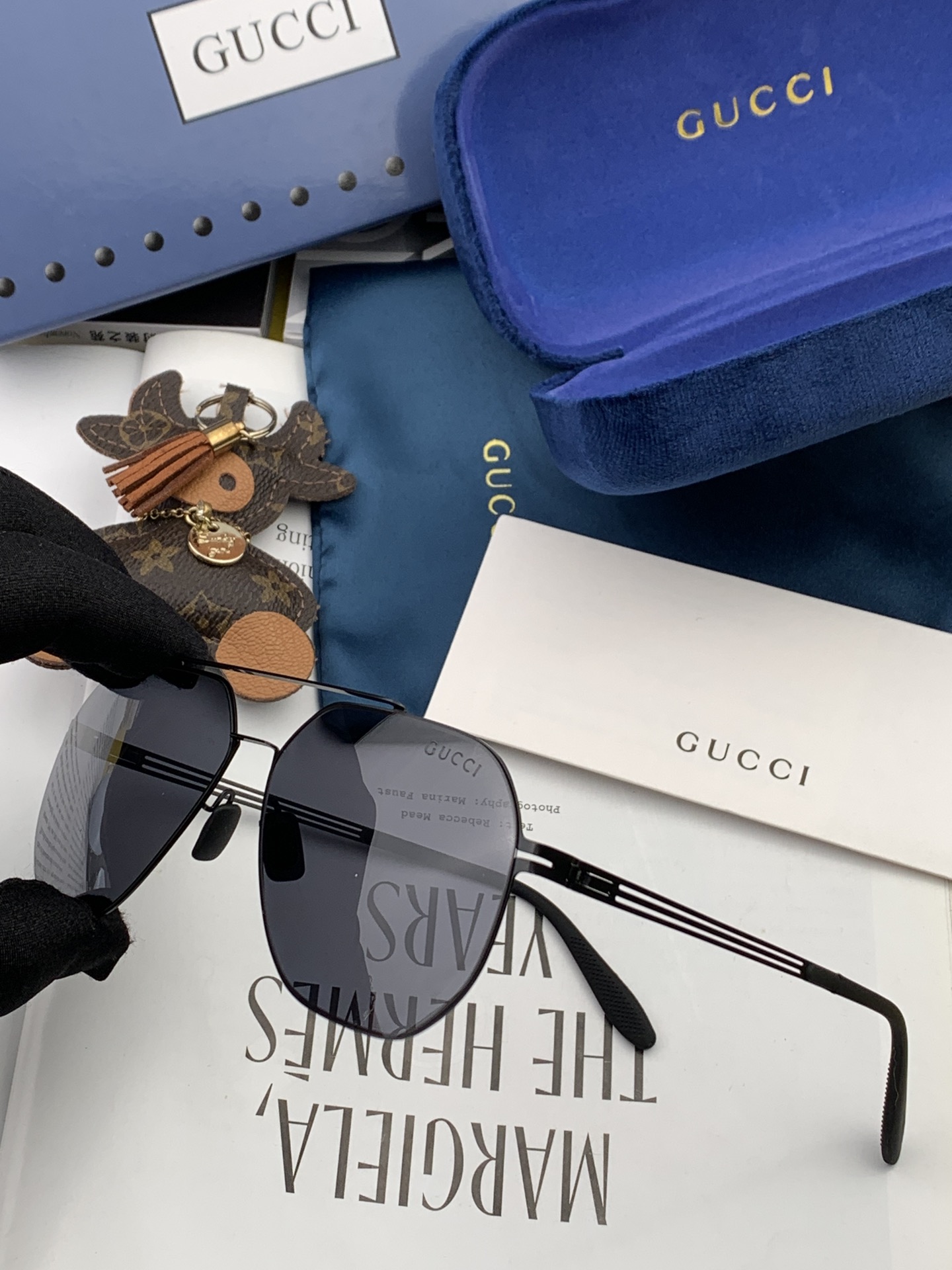 P205♦️ GUCCI 2024 novos modelos de casais de homens e mulheres óculos de sol poligonais óculos de sol chapeamento ip nunca desbotam ultraleve e super elástico os óculos inteiros sem parafusos é importante pressionar não é ruim lentes de nylon de alta definição, artesanato requintado o material original atmosfera casual não é exigente um óculos de sol para usar o super grande nome 🤗🤗 especialmente bonito modelo essencial de verão 0228