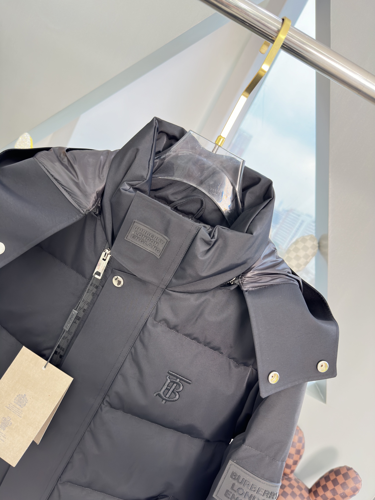 Image [4]-p1120 Burberry Down Jacket Veste en duvet pour homme en tissu Toray importé du Japon, version européenne personnalisée ! Contrôle de qualité optimal ! La doublure intérieure est fabriquée dans le même tissu de duvet importé à haute densité et anti-perforation ! Broderie LOGO sur la poitrine, étiquette en cuir personnalisée sur la manche gauche et ZP cohérent ! Yardage : M-3xl- répliques de sacs à main de haute qualité