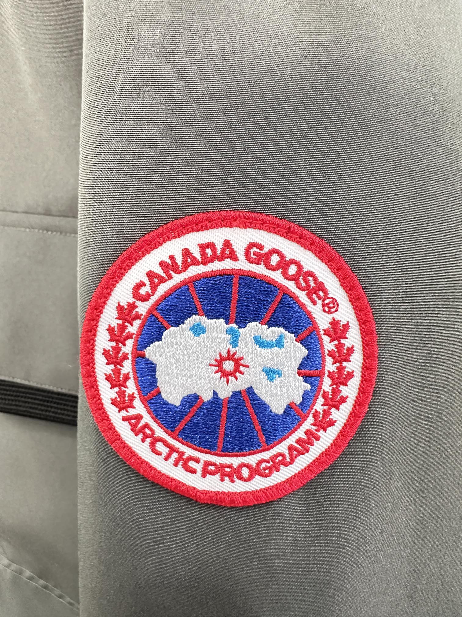 Image [5]-p1280Canada Goose Canada Goose Forever Ski Season Casual Down Jacket 2024 NEW E24 Model 5816M Expedition Men's Black Grey Size : XS S M L XL XXL-High Fashion Bags