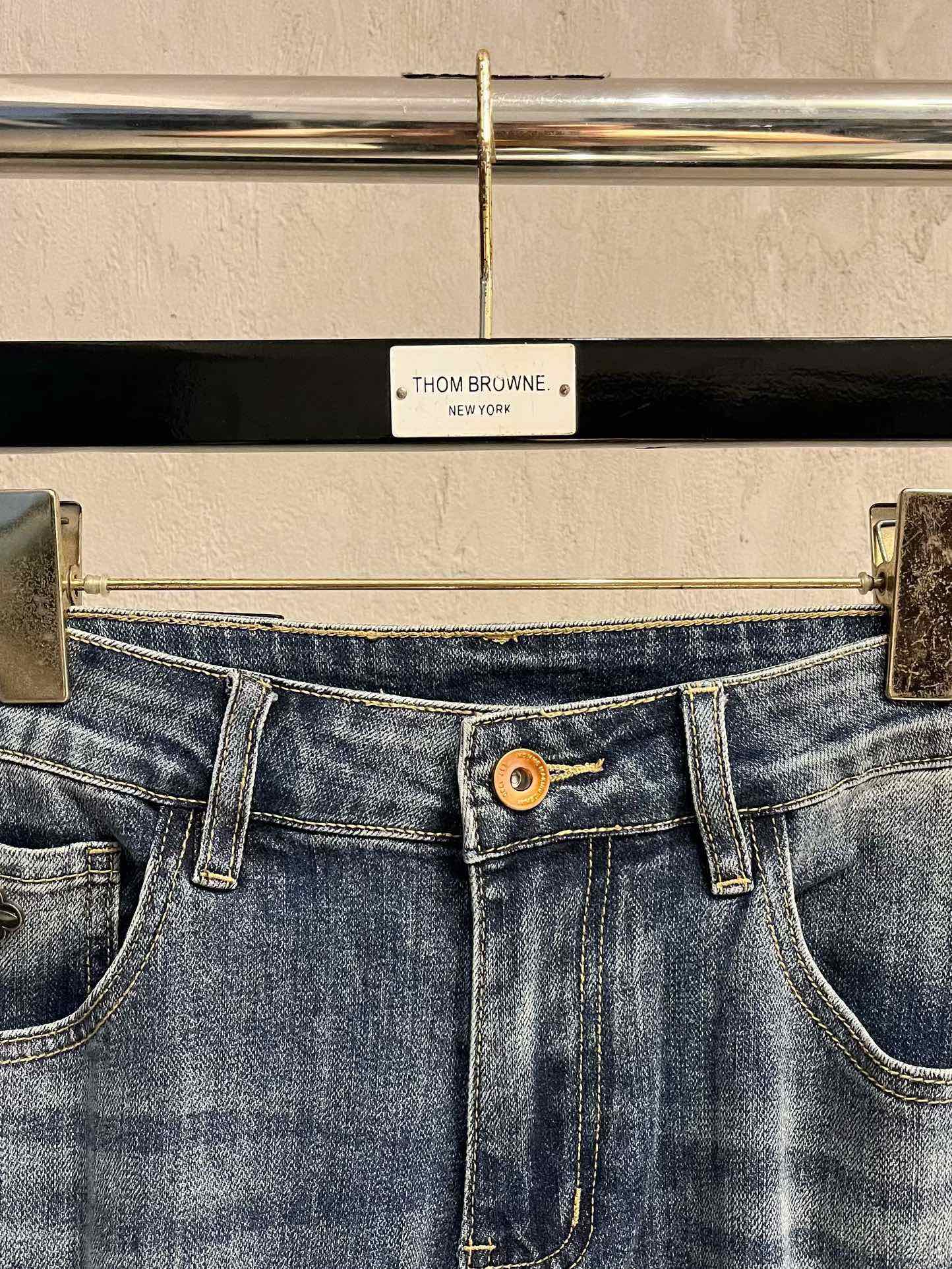 Foto [4]-P500 LV 2024ss otoño e invierno nueva tendencia de la moda sesgo pequeños pantalones vaqueros de la pierna de encargo conjunto completo de hardware nuevo diseño de la marca proceso de mano de obra fina detalles perfectos alta versión del yardaje: 29-38 (no 35.37)-bolsas de alta moda