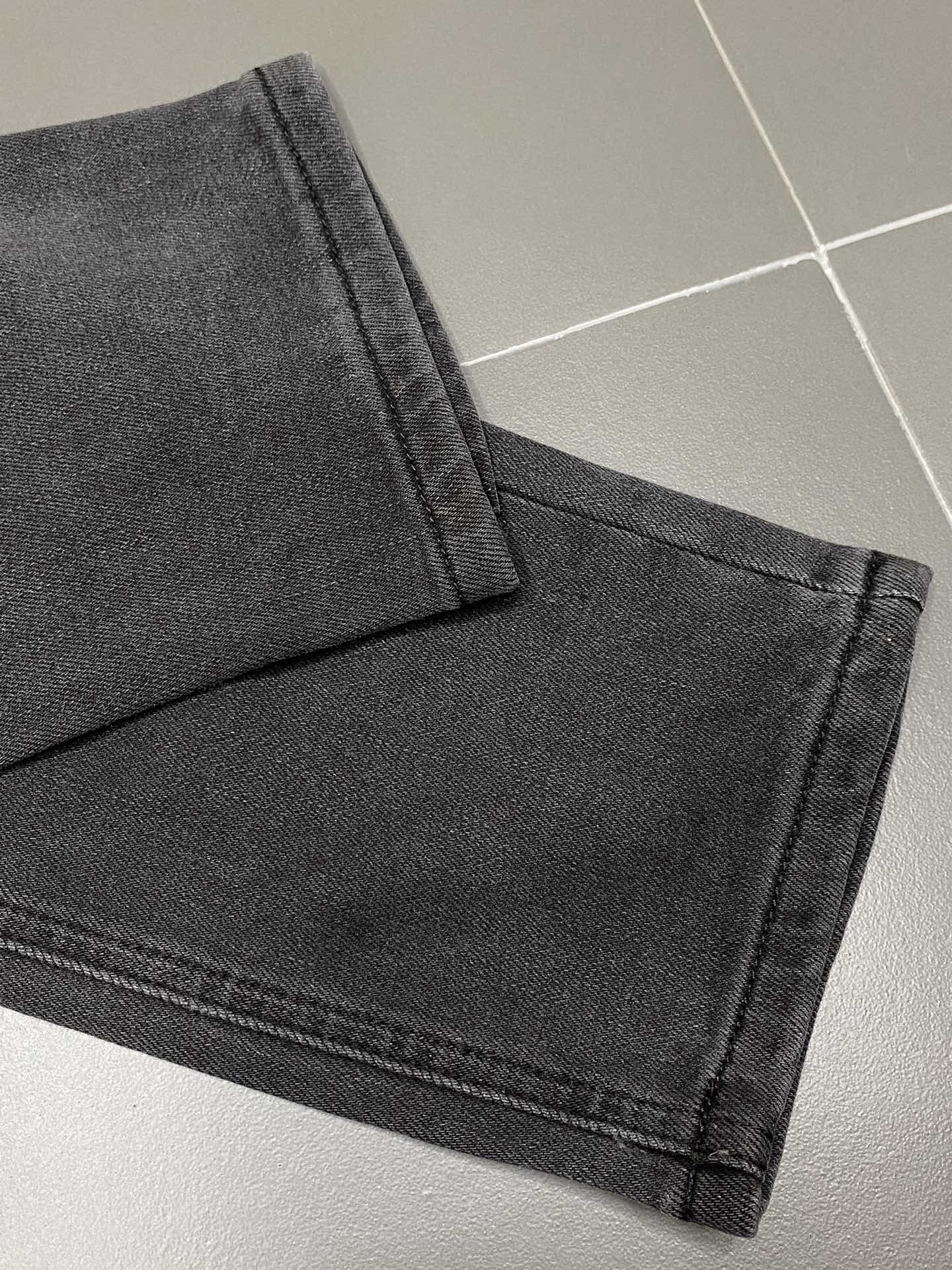 Imagem [8]-P520 Armani Armani 💥 Exclusivo exclusivo novo jeans casual Versão de alta qualidade! Contador tecido personalizado Conforto respirável detalhes impecáveis alta marca elementos conceito de design reflete alta qualidade sentir delicado e macio! A alfaiataria casual apresentada na forma do corpo é excelente! Metragem:30-36- alta replica handbags