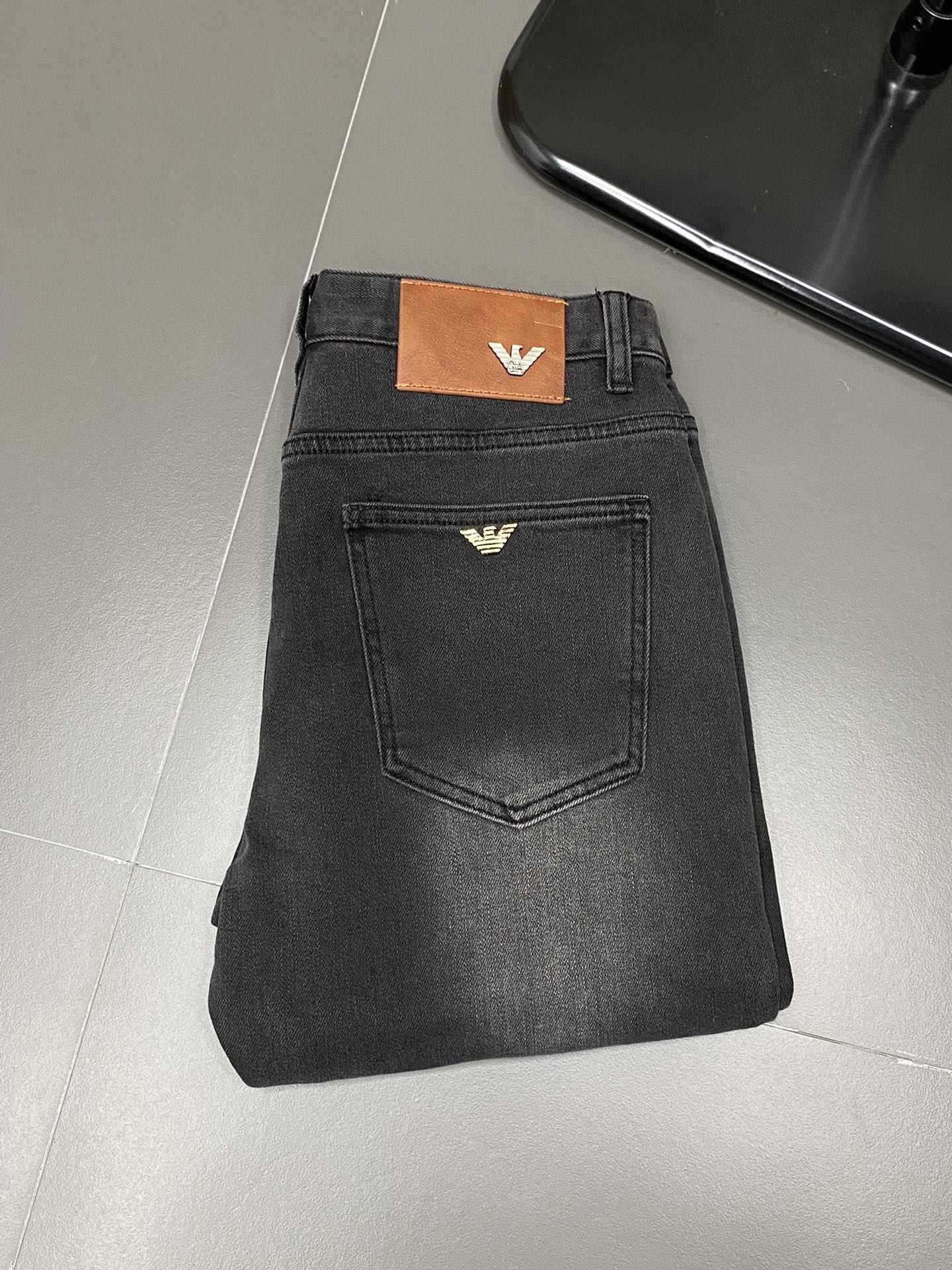 Imagem [5]-P520 Armani Armani 💥 Exclusivo exclusivo novo jeans casual Versão de alta qualidade! Contador tecido personalizado Conforto respirável detalhes impecáveis alta marca elementos conceito de design reflete alta qualidade sentir delicado e macio! A alfaiataria casual apresentada na forma do corpo é excelente! Metragem: 30-36 sacos de alta costura