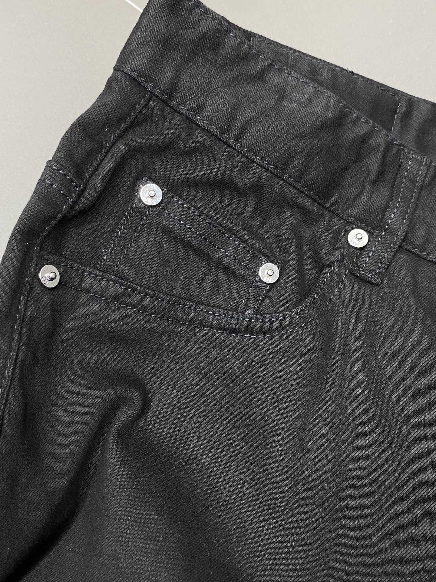 P600 Dior ディオール 💥 限定新作ジーンズ 👖 ハイエンドバージョン！カウンターカスタムファブリック 通気性の良い快適な高い非の打ちどころのないディテール ブランド要素のデザインコンセプトは、高品質の感触を反映 繊細で柔らかい！体型に合わせたカジュアルな仕立てが秀逸です！サイズ：29-38