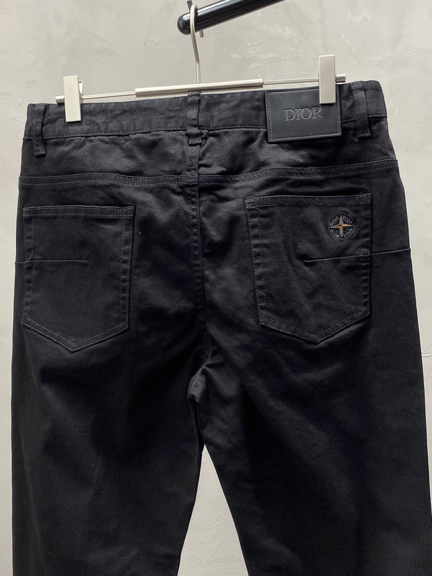 P600 Dior ディオール 💥 限定新作ジーンズ 👖 ハイエンドバージョン！カウンターカスタムファブリック 通気性の良い快適な高い非の打ちどころのないディテール ブランド要素のデザインコンセプトは、高品質の感触を反映 繊細で柔らかい！体型に合わせたカジュアルな仕立てが秀逸です！サイズ：29-38