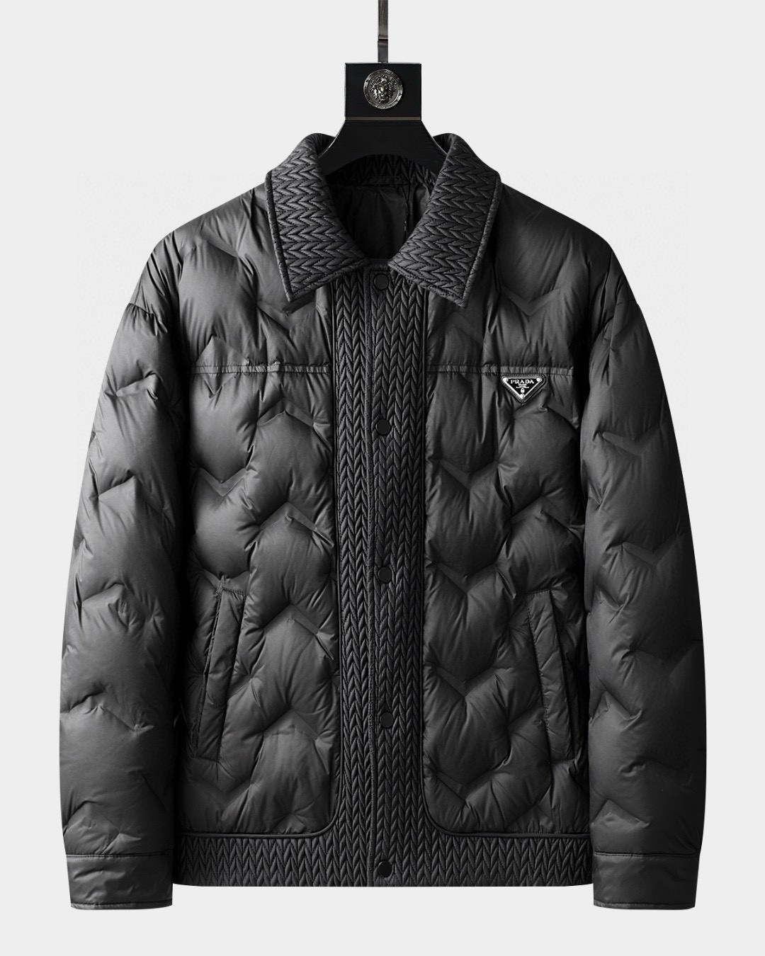 P1420 Moncler Moncler gado recomendado de alta qualidade 2024 outono / inverno Jaqueta masculina Pure 90 Down! Linhagem nobre, cheia de sensação fofa, arma fria, roupas prontas para vestir de alto nível, toda a peça é projetada usando artesanato pesado à mão, a parte interna do esqueleto como suporte é coberta com tiras em relevo à mão de revestimento impermeável na forma de silhueta de capa de chuva ao ar livre como o tom da integração dos elementos de design da moda não é orientado para a funcionalidade modelos práticos de rua cheios de seleção importada de alto grau de 90 penas de pato branco + 10 penas, alto peso, calor espesso, rápido e calor politérmico, o efeito de coleta muito bom! O artesanato tradicional da Zegna, peça-símbolo, confere à nova estação vitalidade e valor estético à moda, bem como ao estilo harmonioso de Zhuang e à elite urbana preferida dos homens Tamanho: M-3XL178 140 libras desgaste L Slim máximo 190 libras