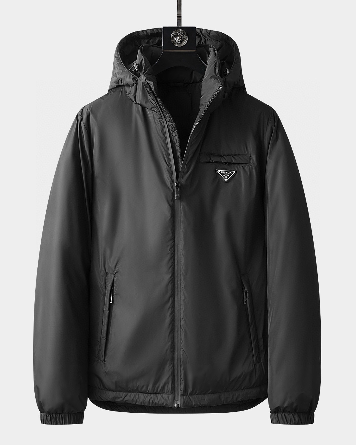 ¡P1360 Prada Prada de gama alta recomendada ganado 2024 Otoño / Invierno de los hombres pura 90 Chaqueta de plumas! ¡Noble linaje, lleno de esponjosidad, el clima frío, de gama alta de primer nivel prêt-à-porter de la ropa, toda la prenda está diseñada utilizando la mano-pesada artesanía, la parte interior del esqueleto como un apoyo están cubiertos con tiras en relieve a mano de revestimiento impermeable en forma de silueta impermeable al aire libre como el tono de la integración de los elementos de diseño de la moda no está orientada a la funcionalidad de alta calle modelos prácticos llenos de importación de alto grado de selección de 90 pato blanco hacia abajo + 10 plumas, de alto peso, de espesor, el calor rápido y el calor politérmico, el efecto de reunir el mejor! Zegna artesanía tradicional pieza Símbolo y da la nueva temporada de la vitalidad de la moda y el valor estético de la moda también Zhuangyixia estilo de los hombres de élite urbana preferida Tamaño: M-3XL178 140 libras desgaste L Slim máximo usable 190 libras