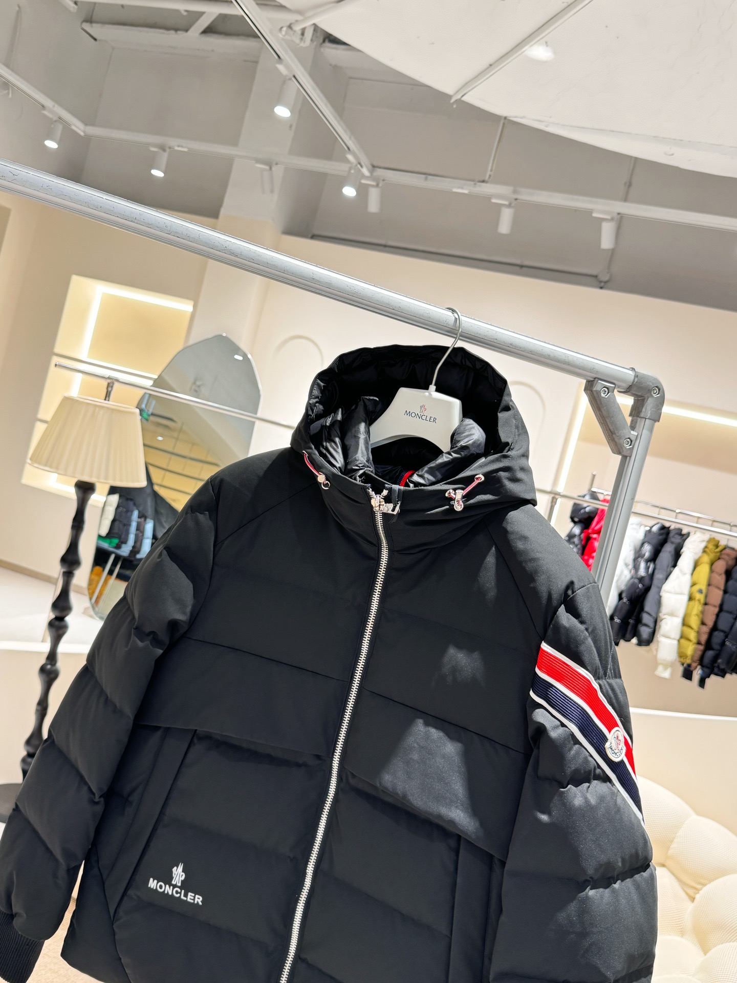 图片[8]-p1280 Moncler²⁰²⁴
2024羽绒服高版本 原⌚️对⌚️
SIZE：48-56-高仿包包